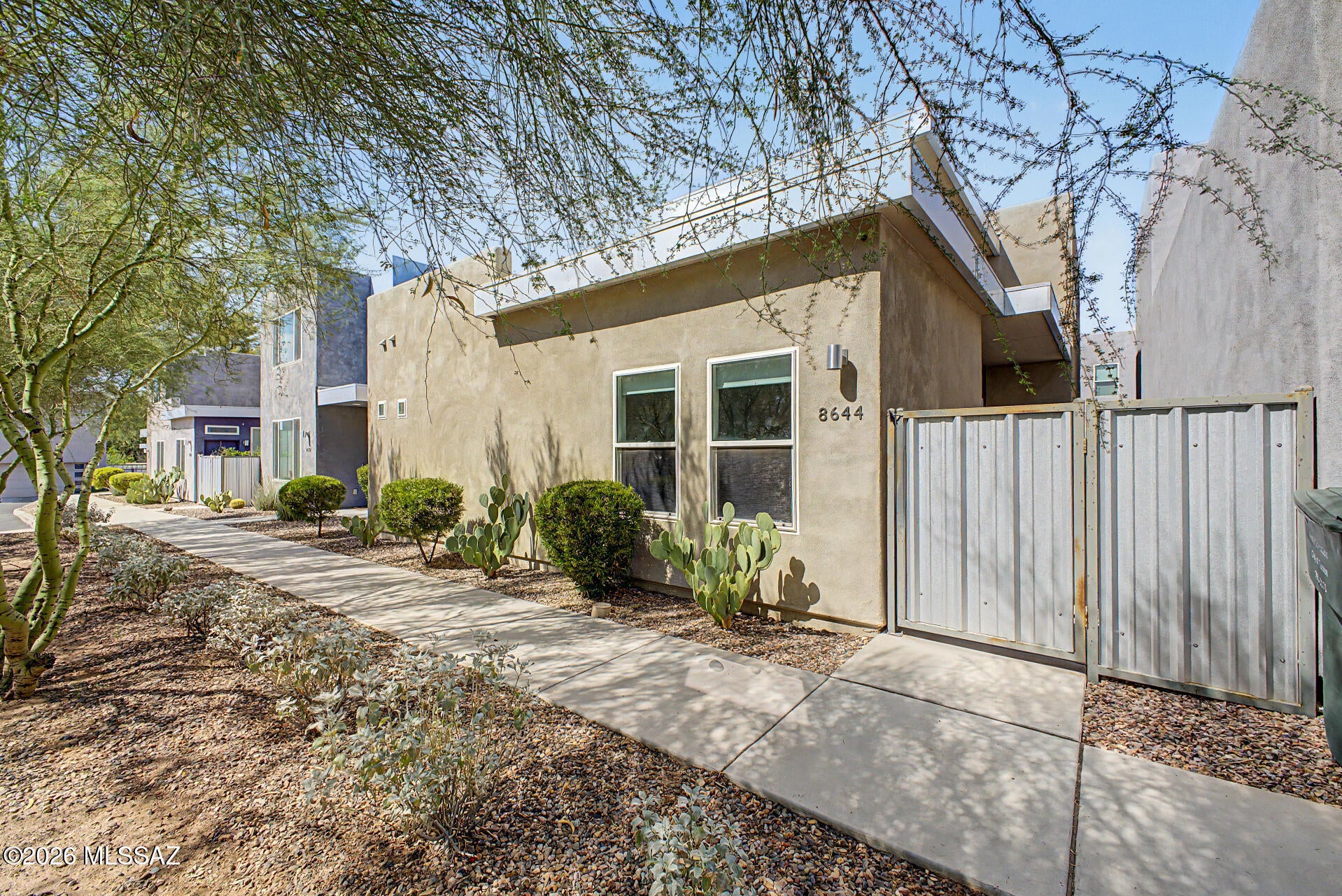 Camino Modern - Residential