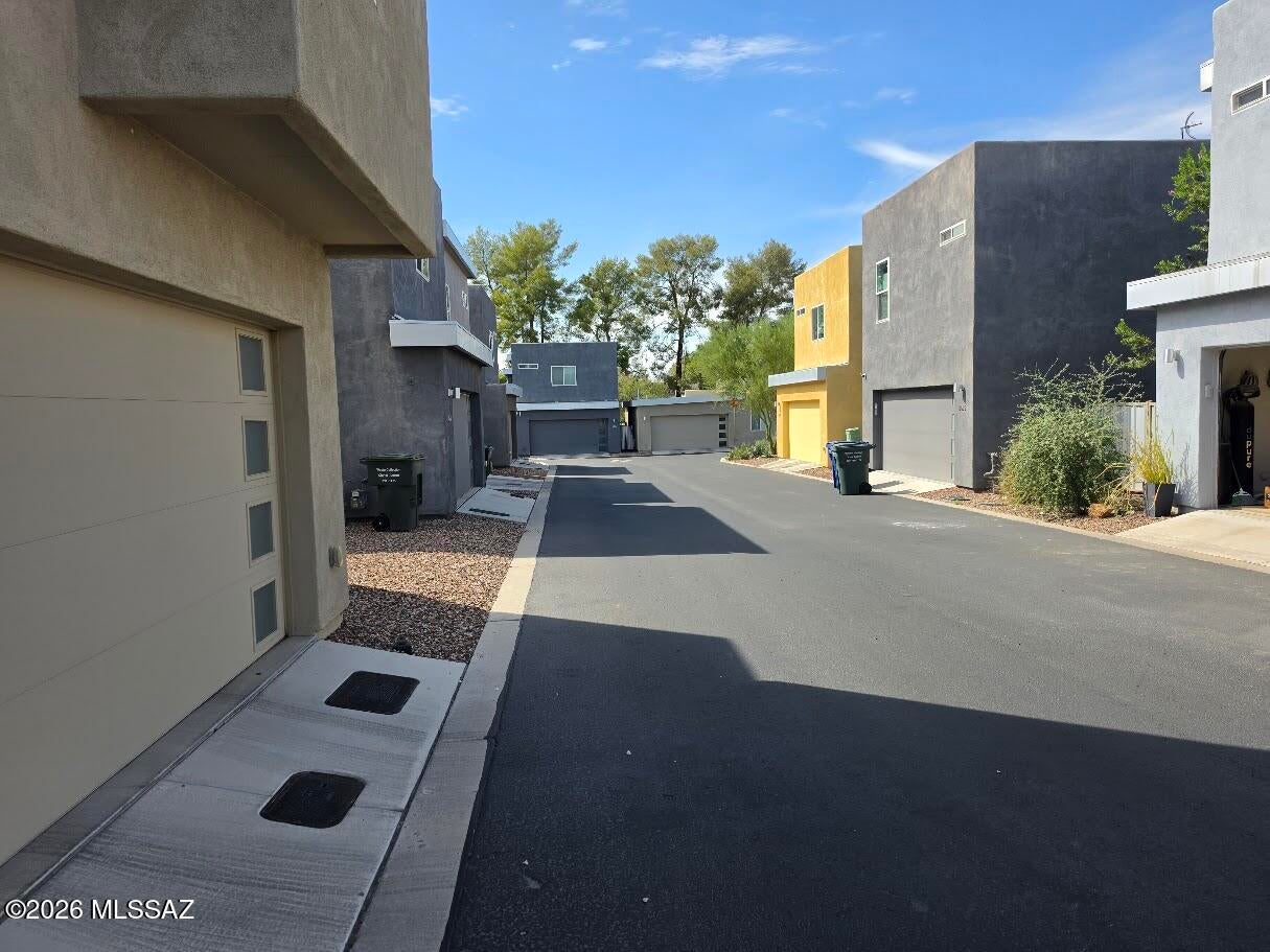 Camino Modern - Residential