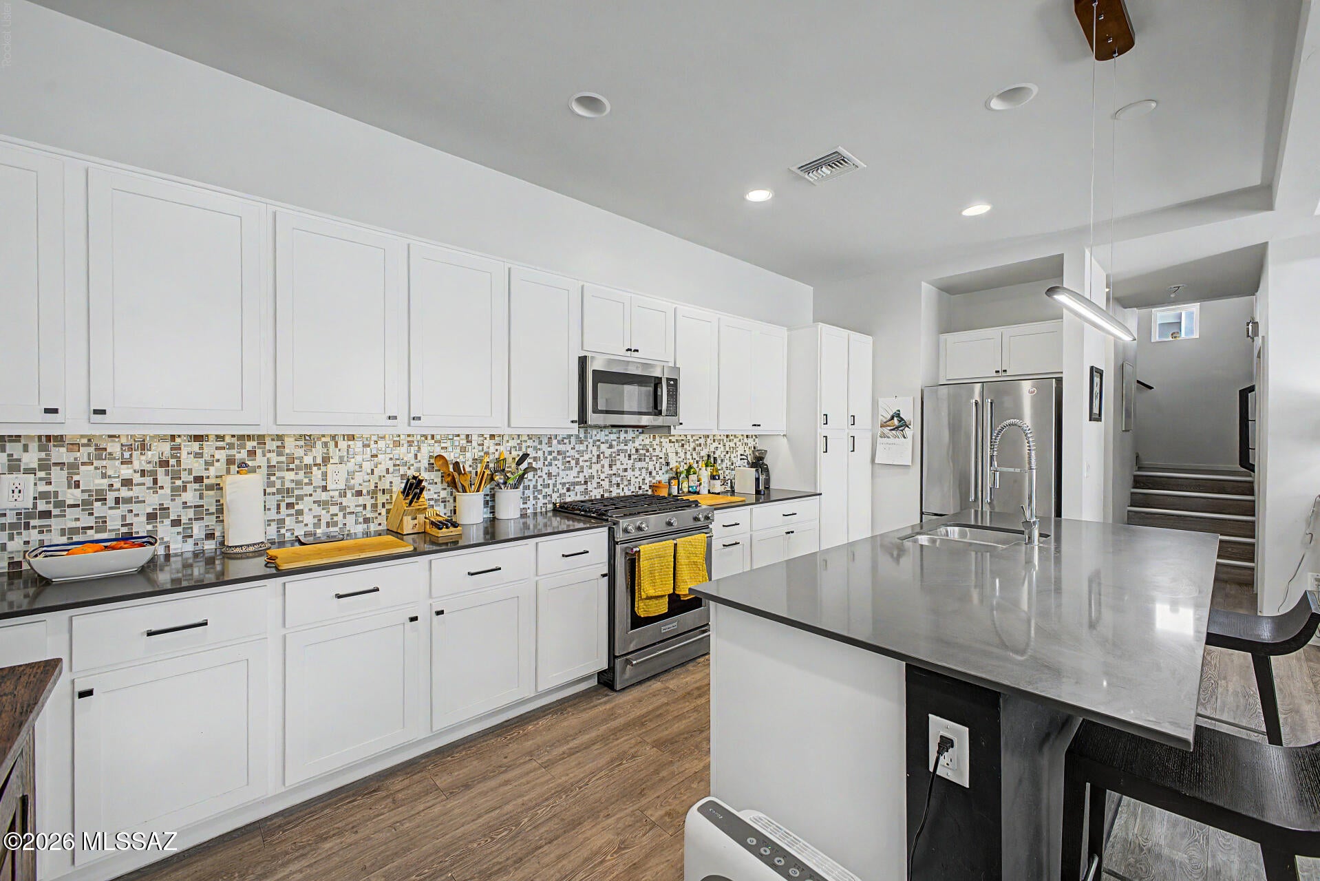 Camino Modern - Residential