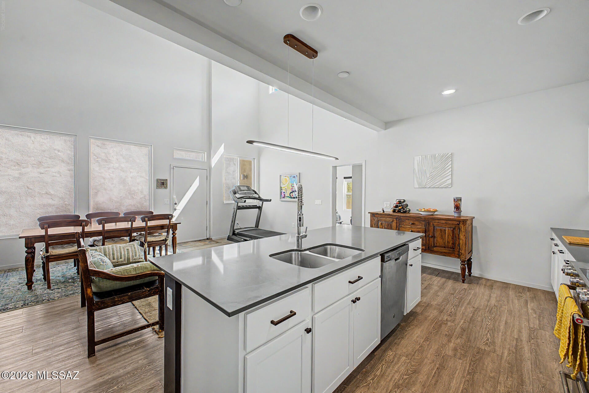 Camino Modern - Residential