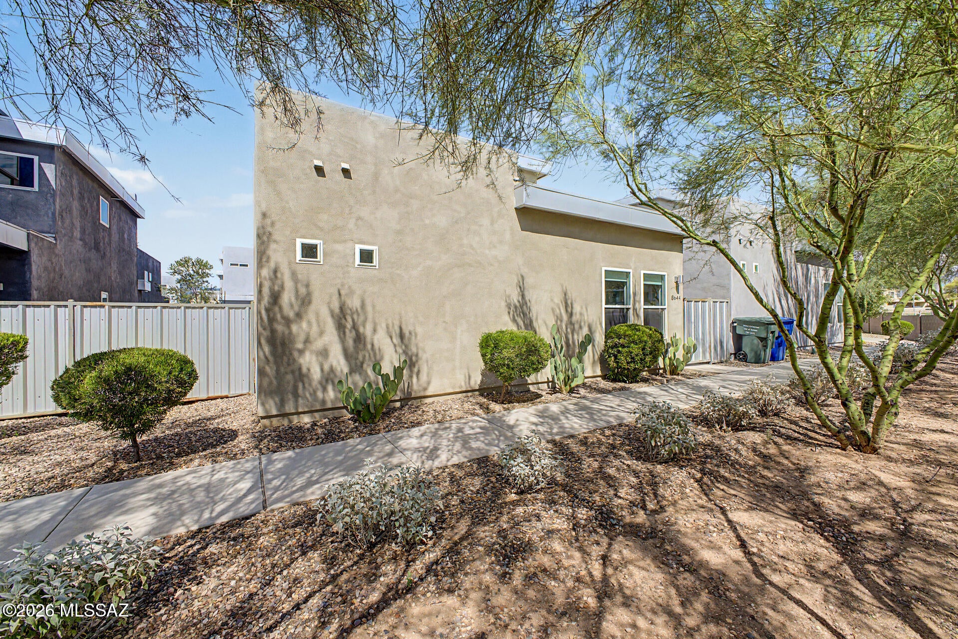 Camino Modern - Residential