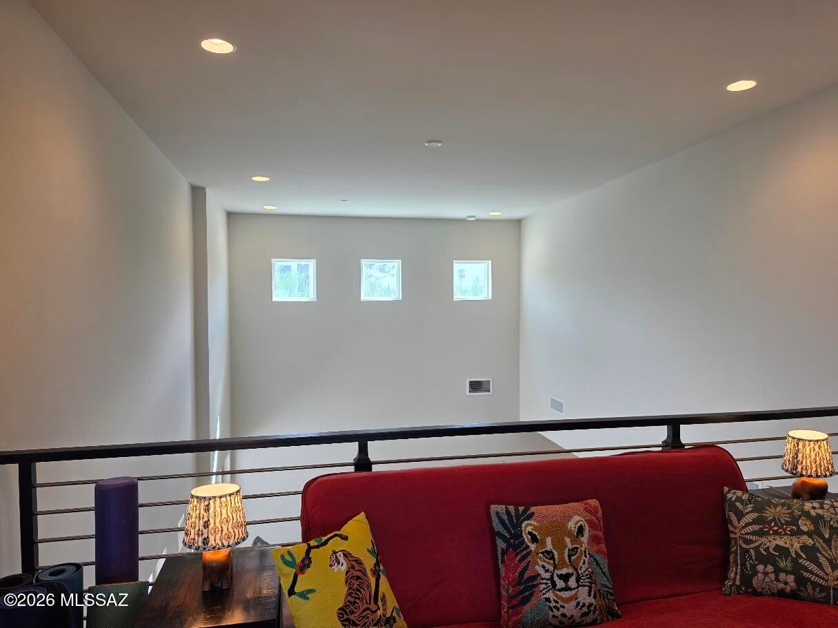 Camino Modern - Residential