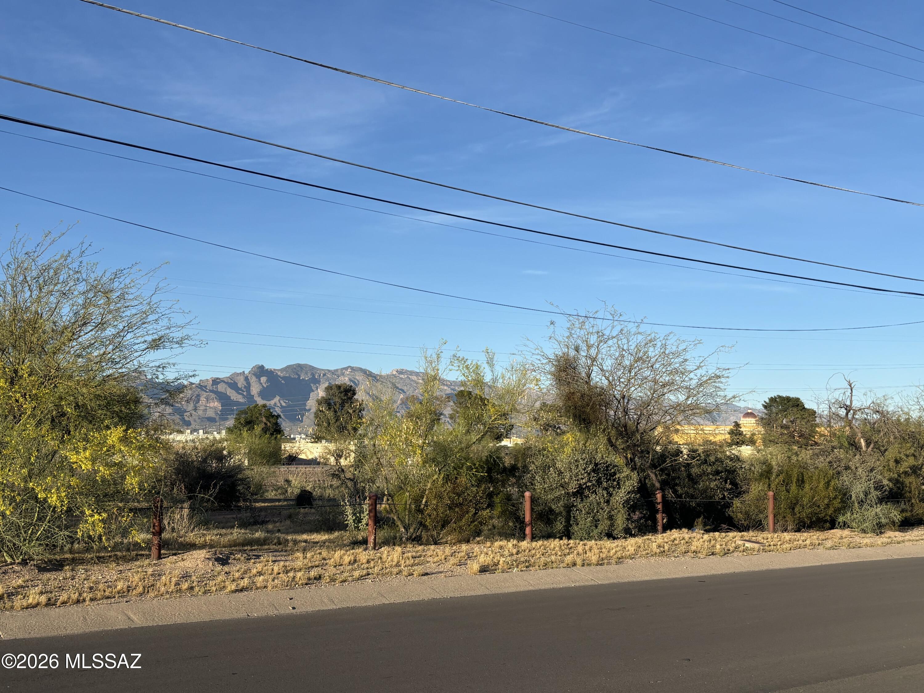 El Rio Acres - Land