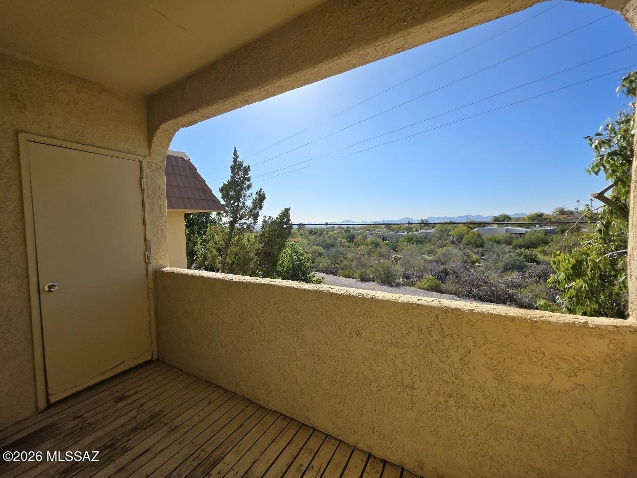 Catalina Foothills, unfurnished, all electric, upstairs, 1 bedroom, 1 bath condo with  Sunset views; washer and dryer. Water included. Community pool, spa. One covered parking spot.   Pets upon approval.