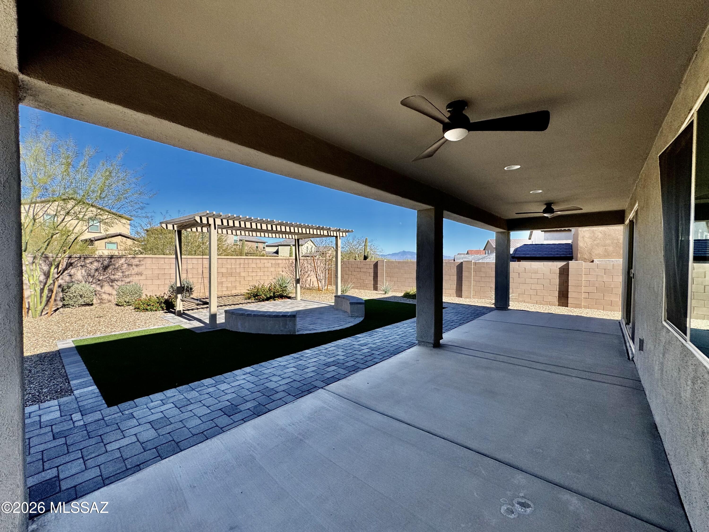 Entrada Del Pueblo - Residential
