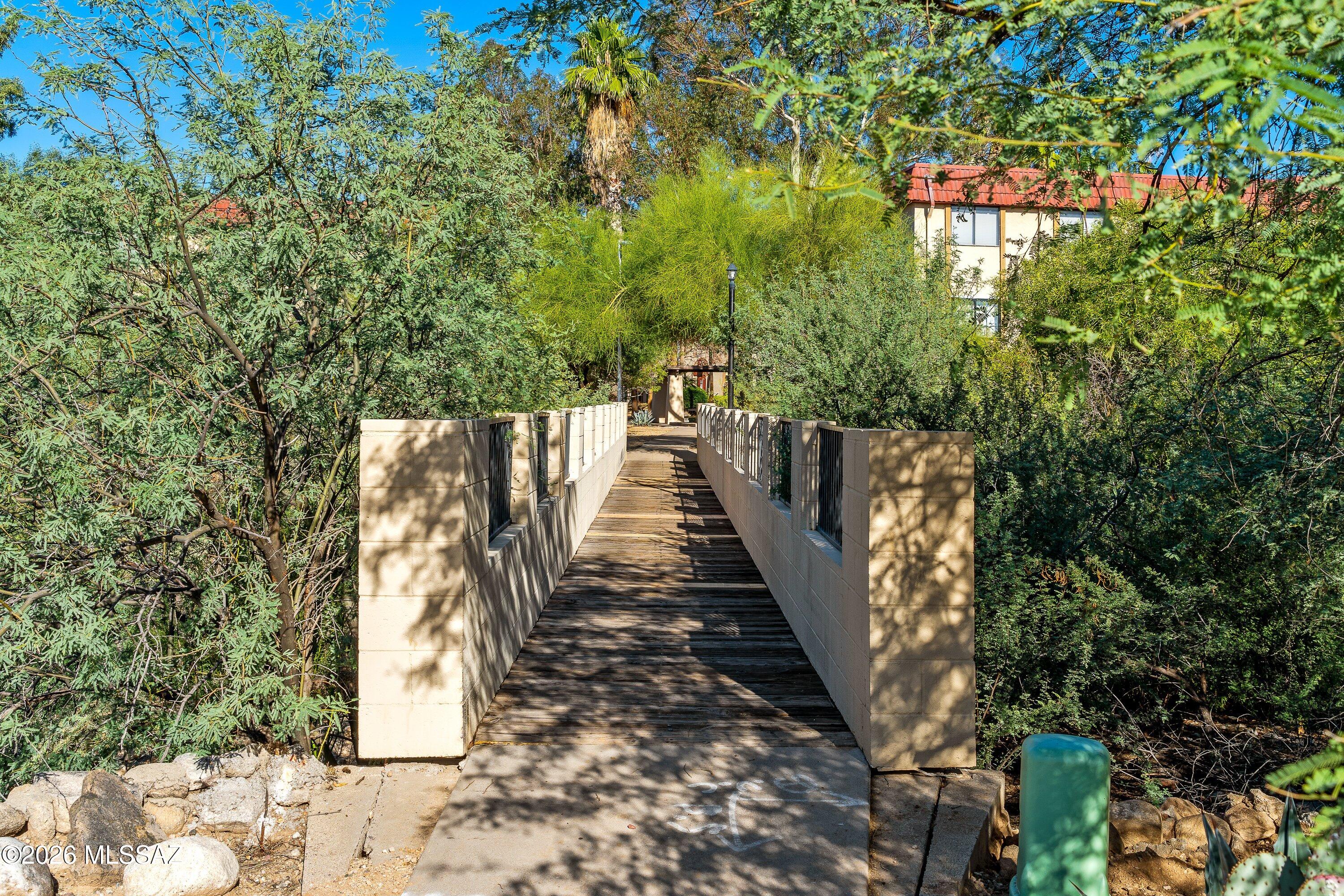 Barcelona Manor Condominiums - Residential
