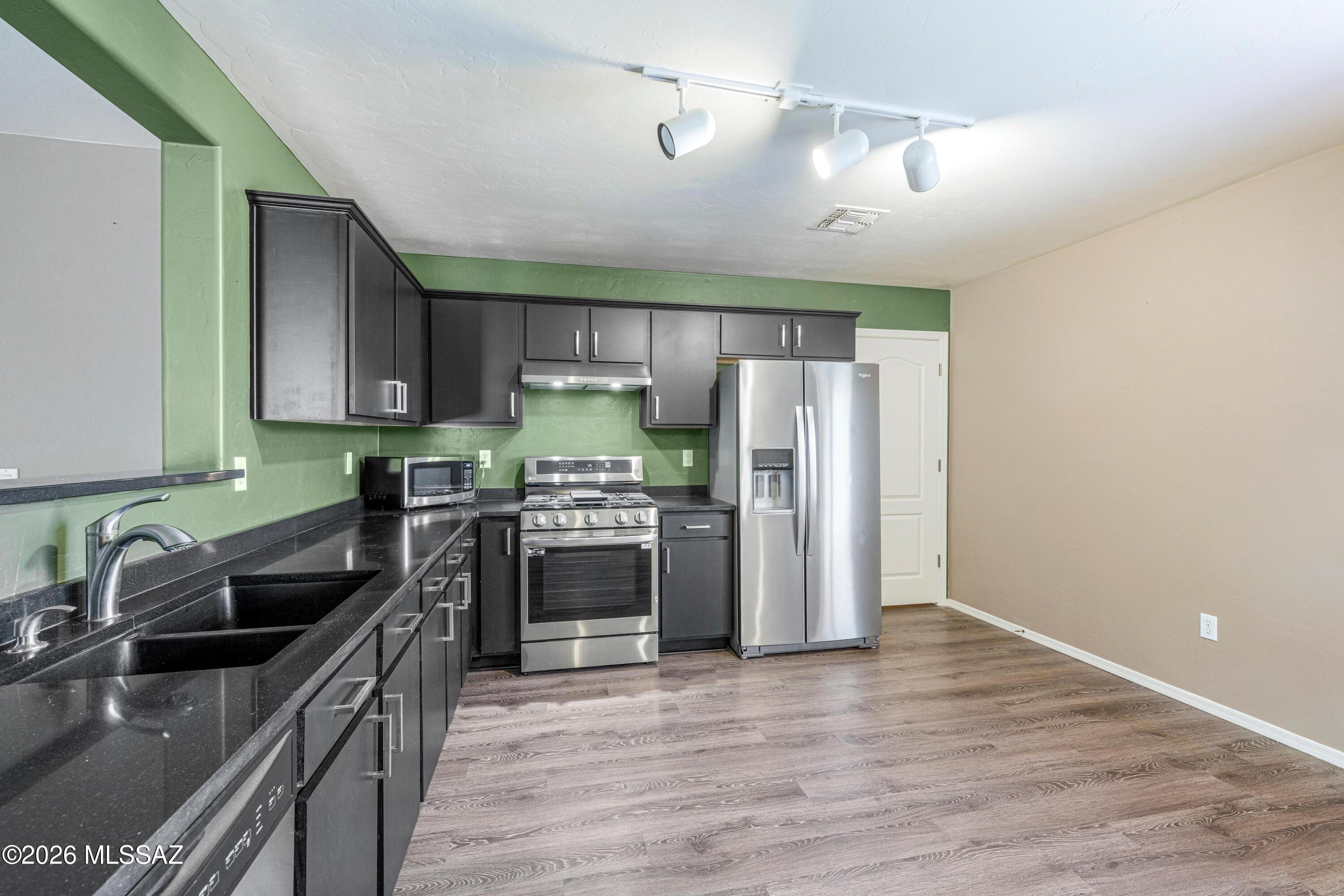 Harrison Terrace (1-74) - Residential