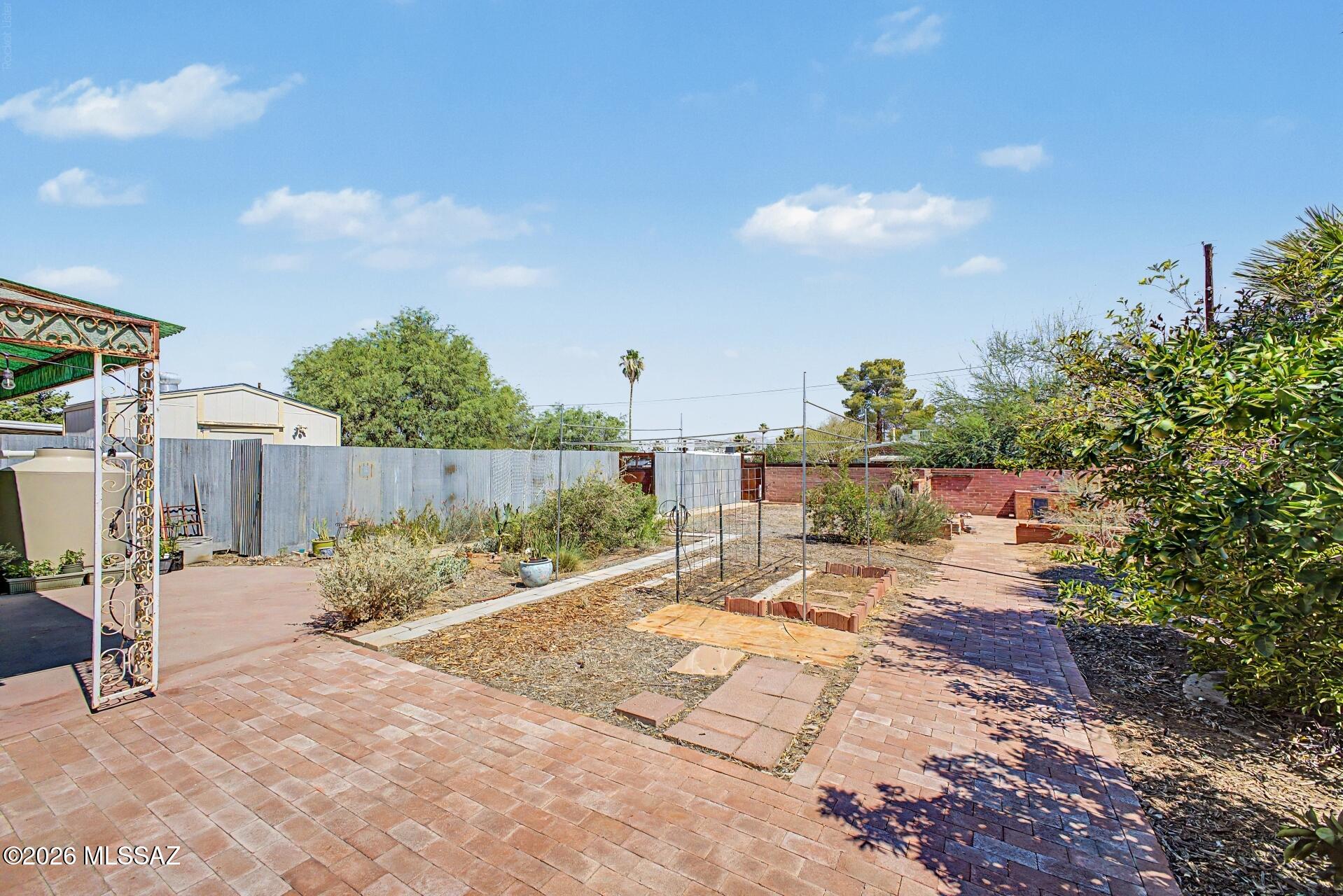 Mountain View Acre Farms - Residential