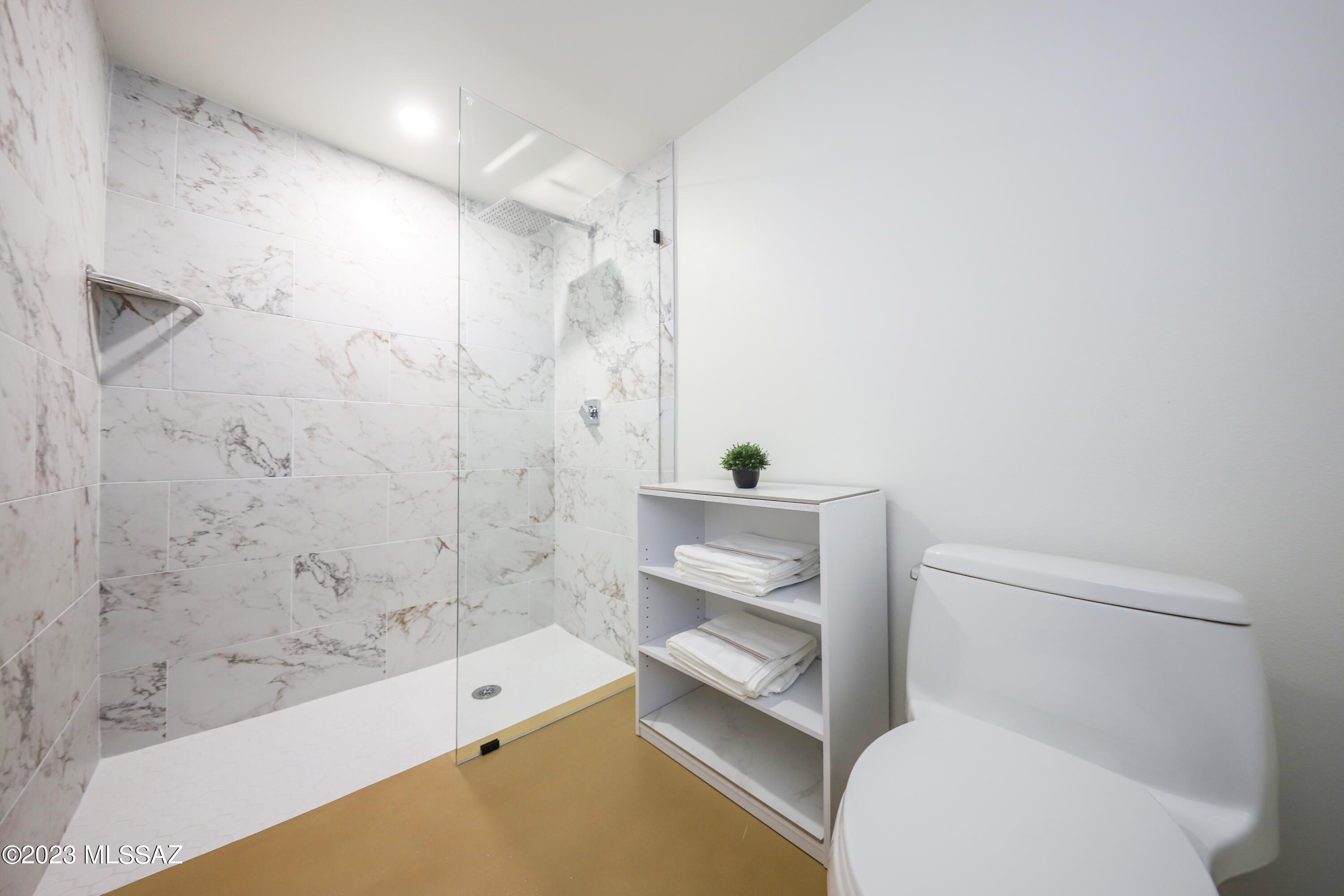 Casas Del Oro Norte Blk 4 - Residential Lease