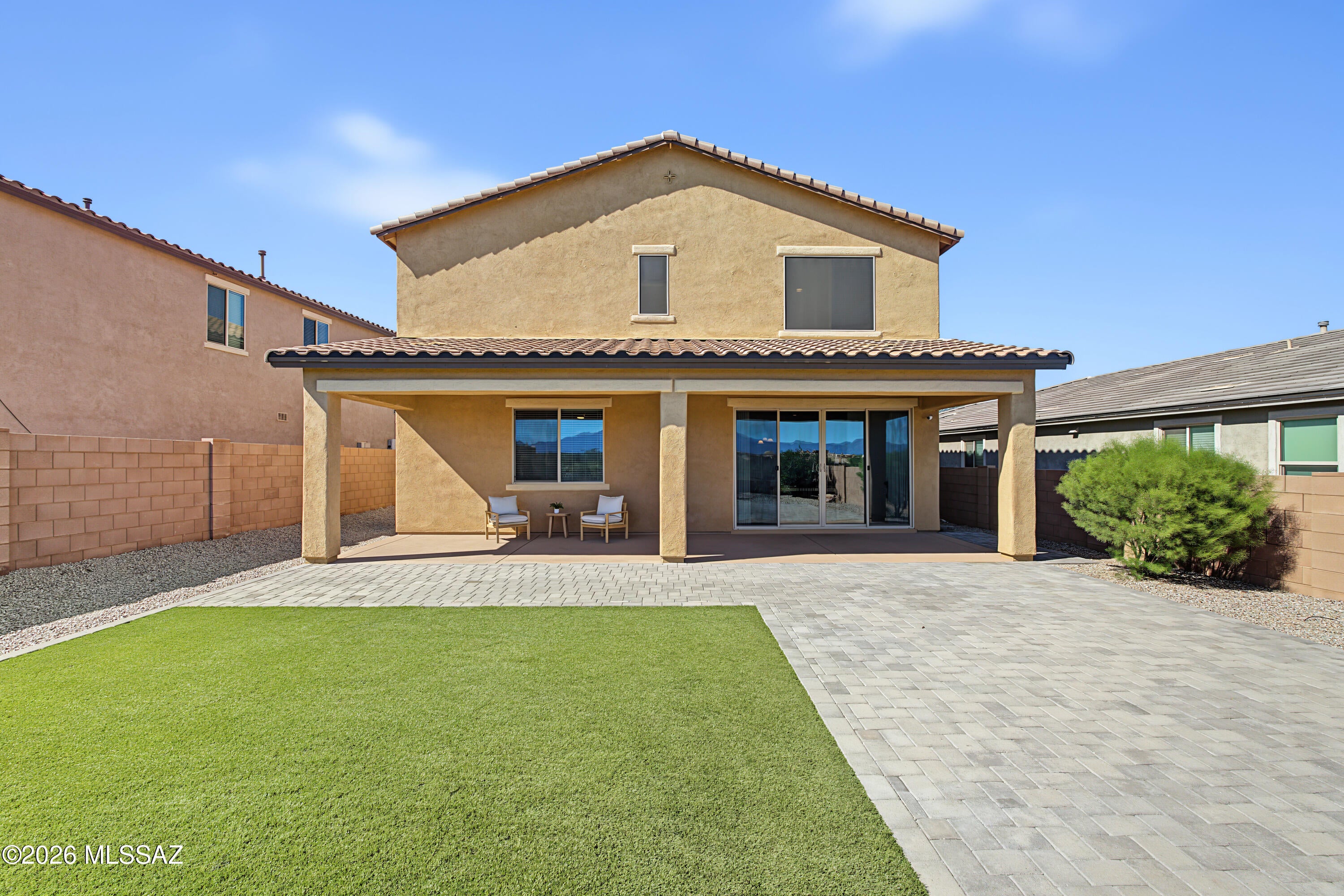 Entrada Del Rio - Residential