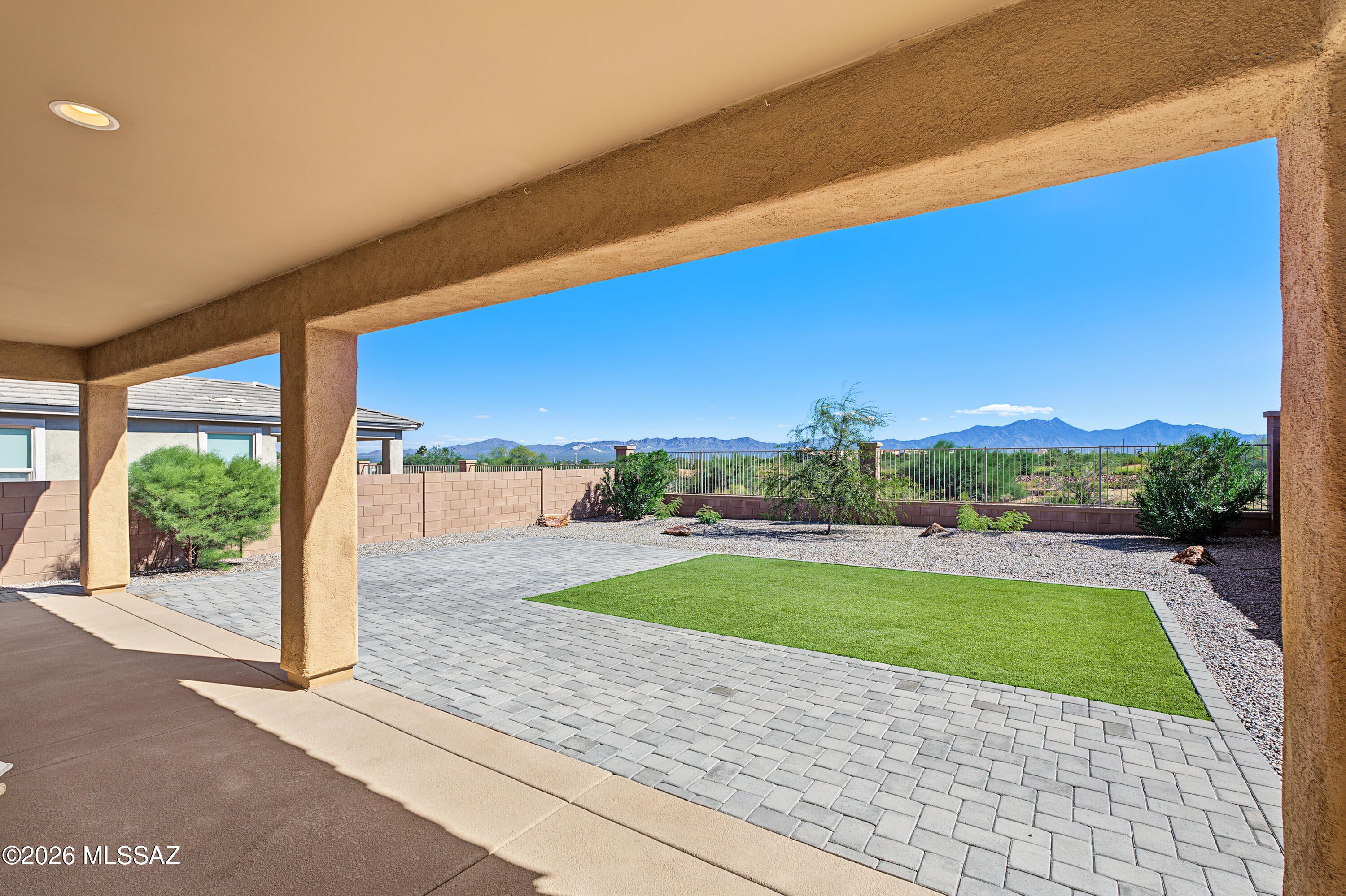 Entrada Del Rio - Residential