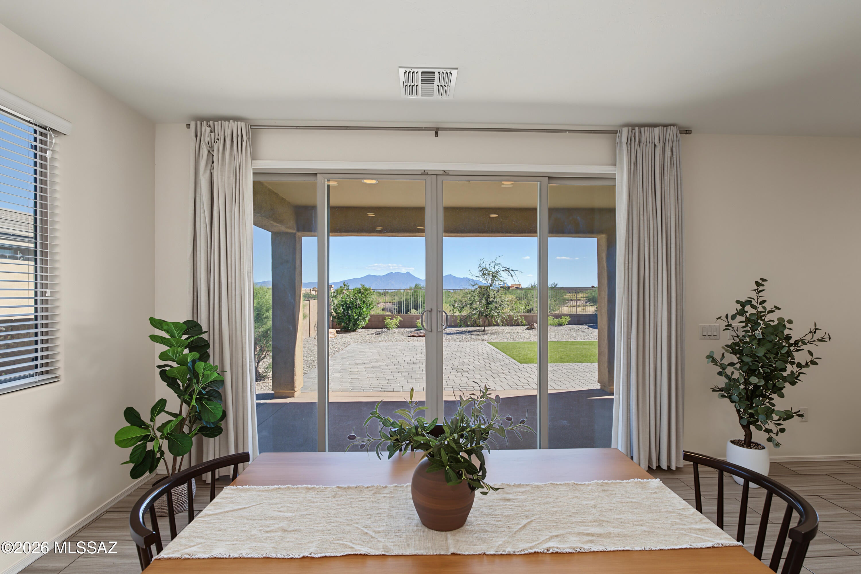Entrada Del Rio - Residential