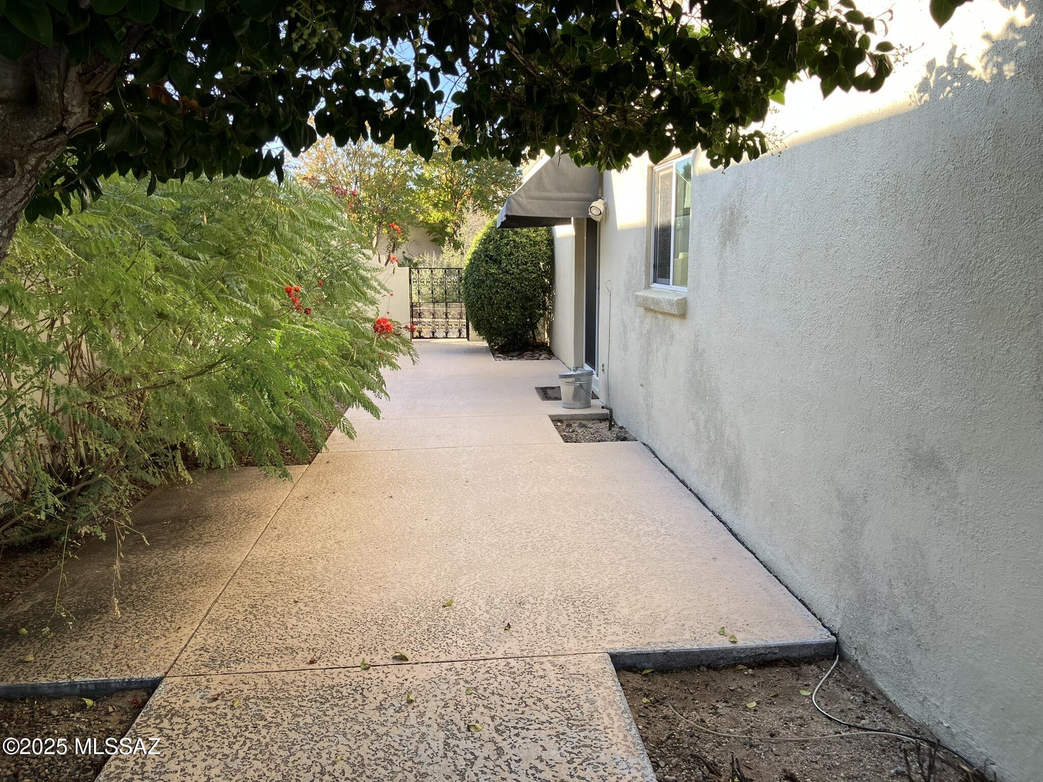 Casas Del Oro Norte (89-130) - Residential