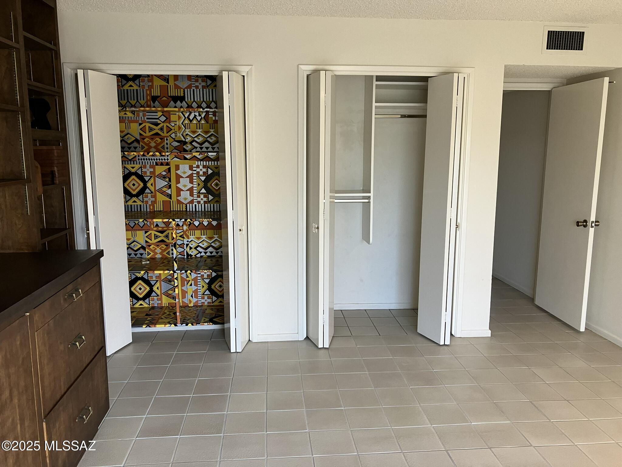 Casas Del Oro Norte (89-130) - Residential