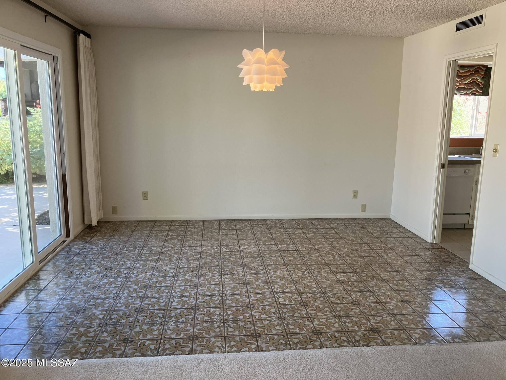 Casas Del Oro Norte (89-130) - Residential