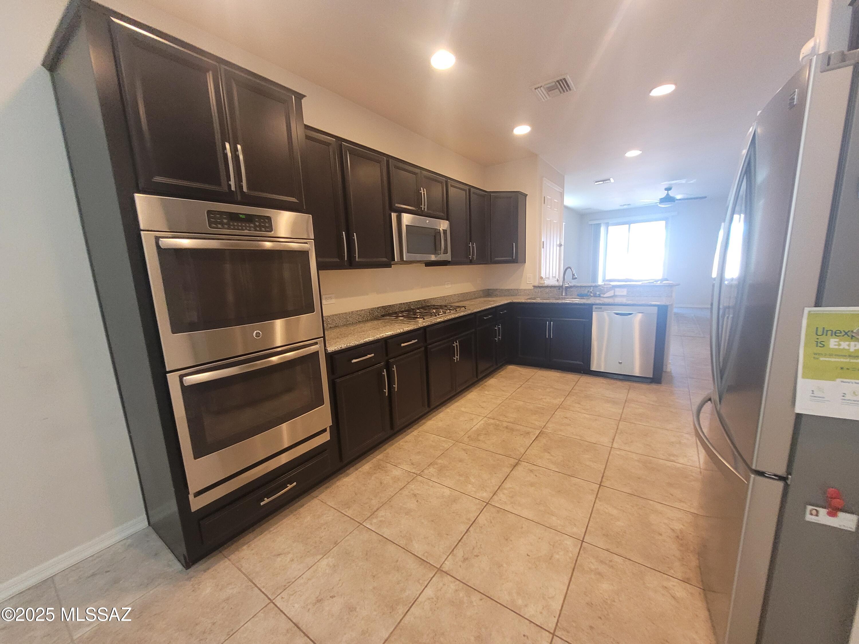 Interstate 10 and Kolb Road - Residential Lease
