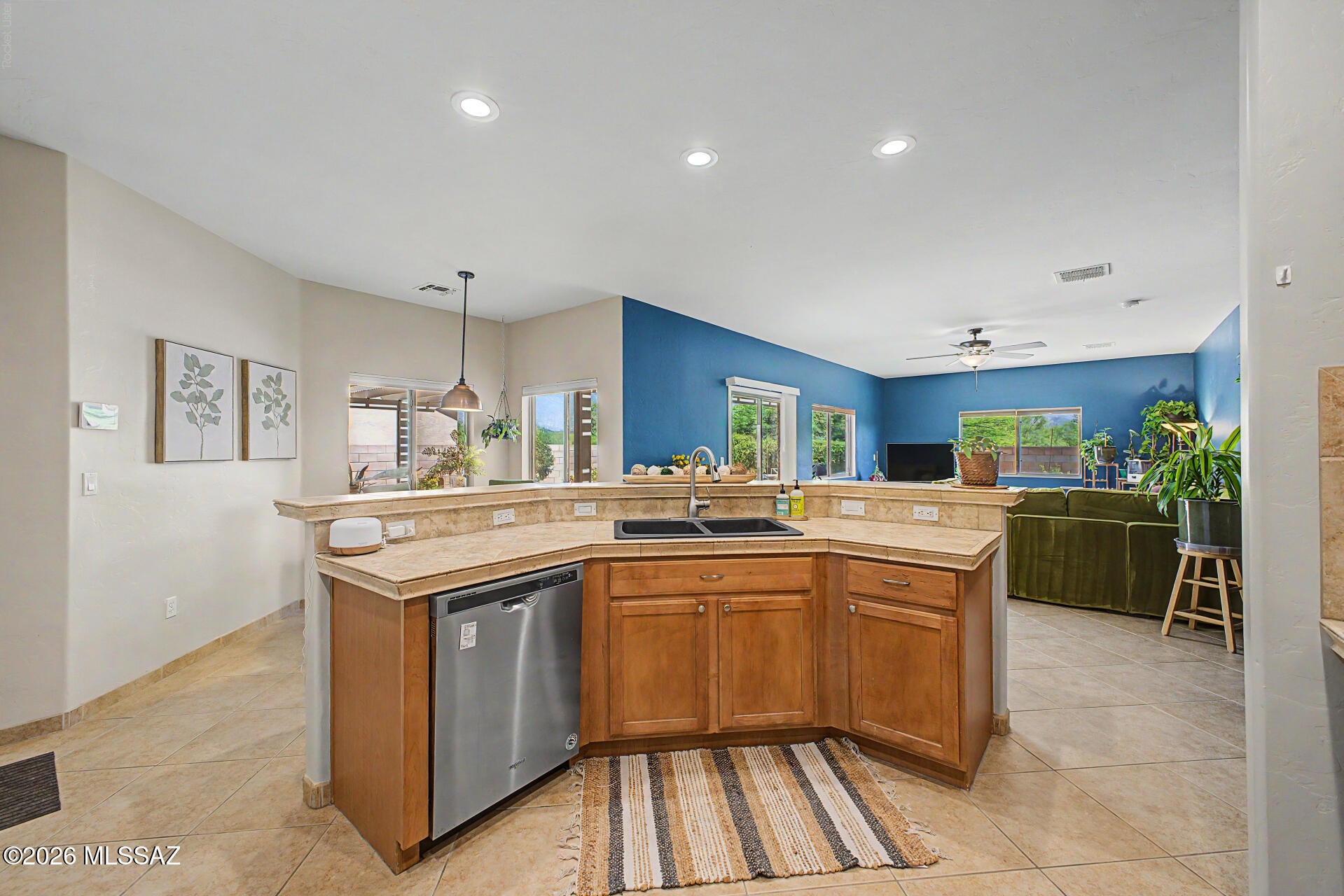 Black Horse (1-411) - Residential