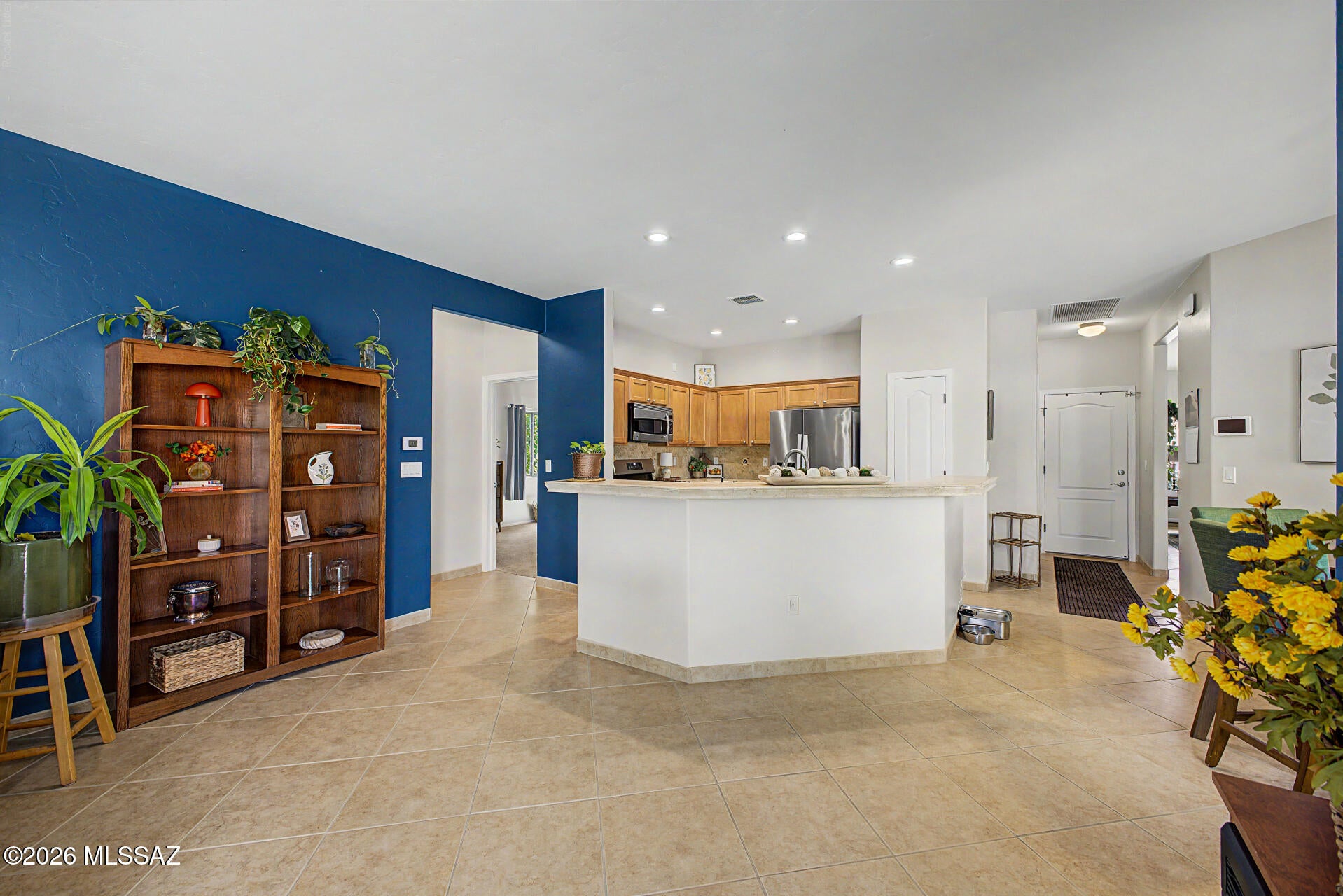 Black Horse (1-411) - Residential