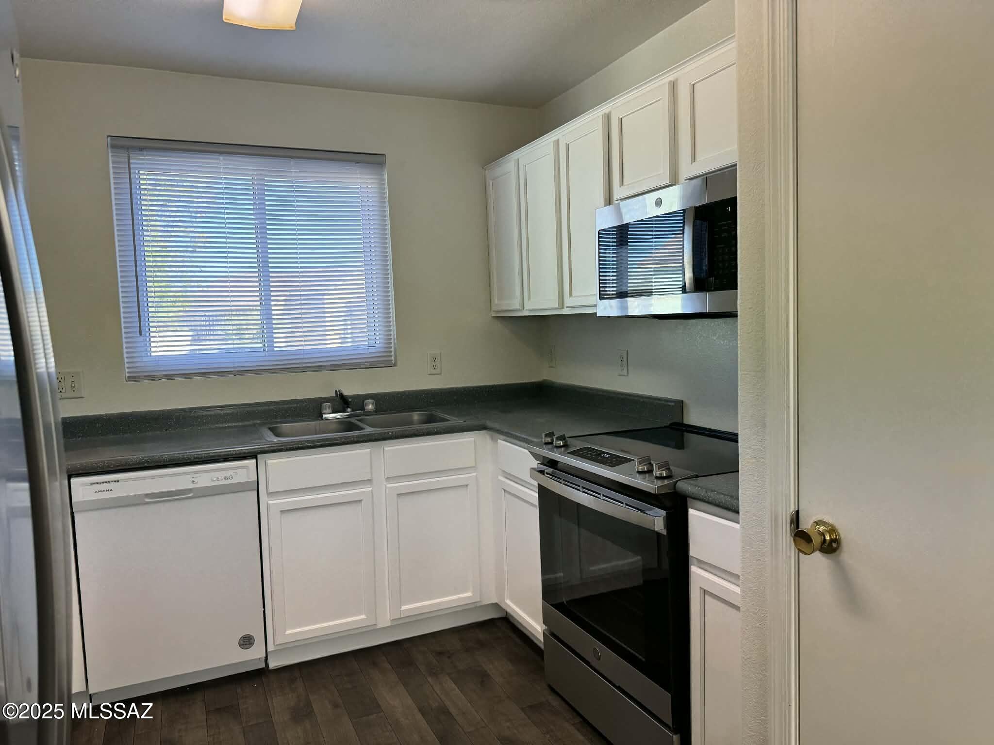 Desert View (1-127) - Residential