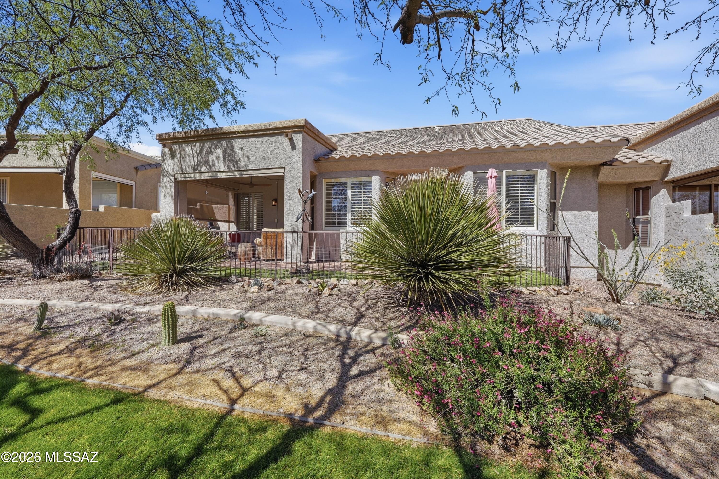 Las Campanas Village (1-111) - Residential