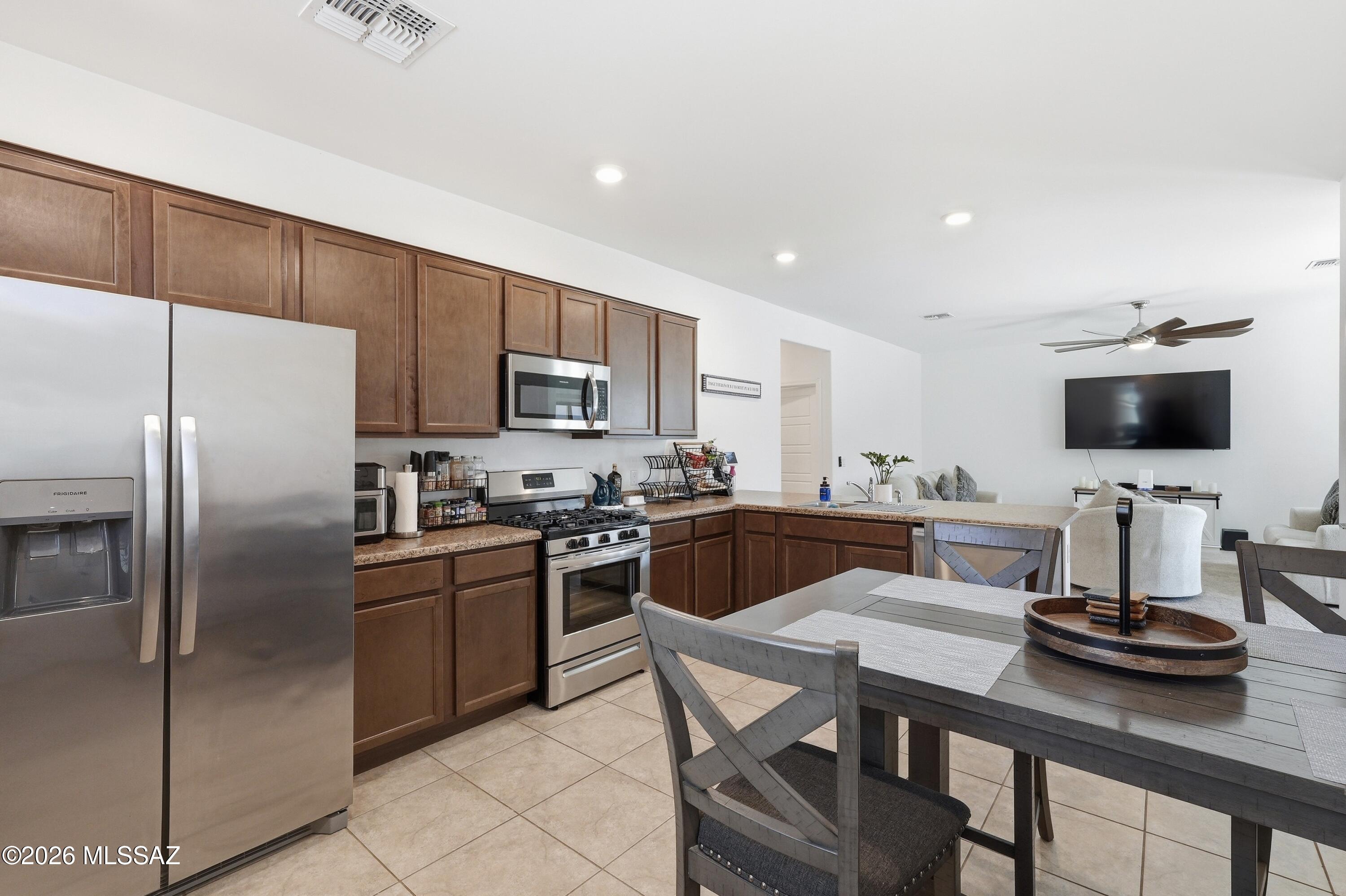 Valencia Crossing - Residential