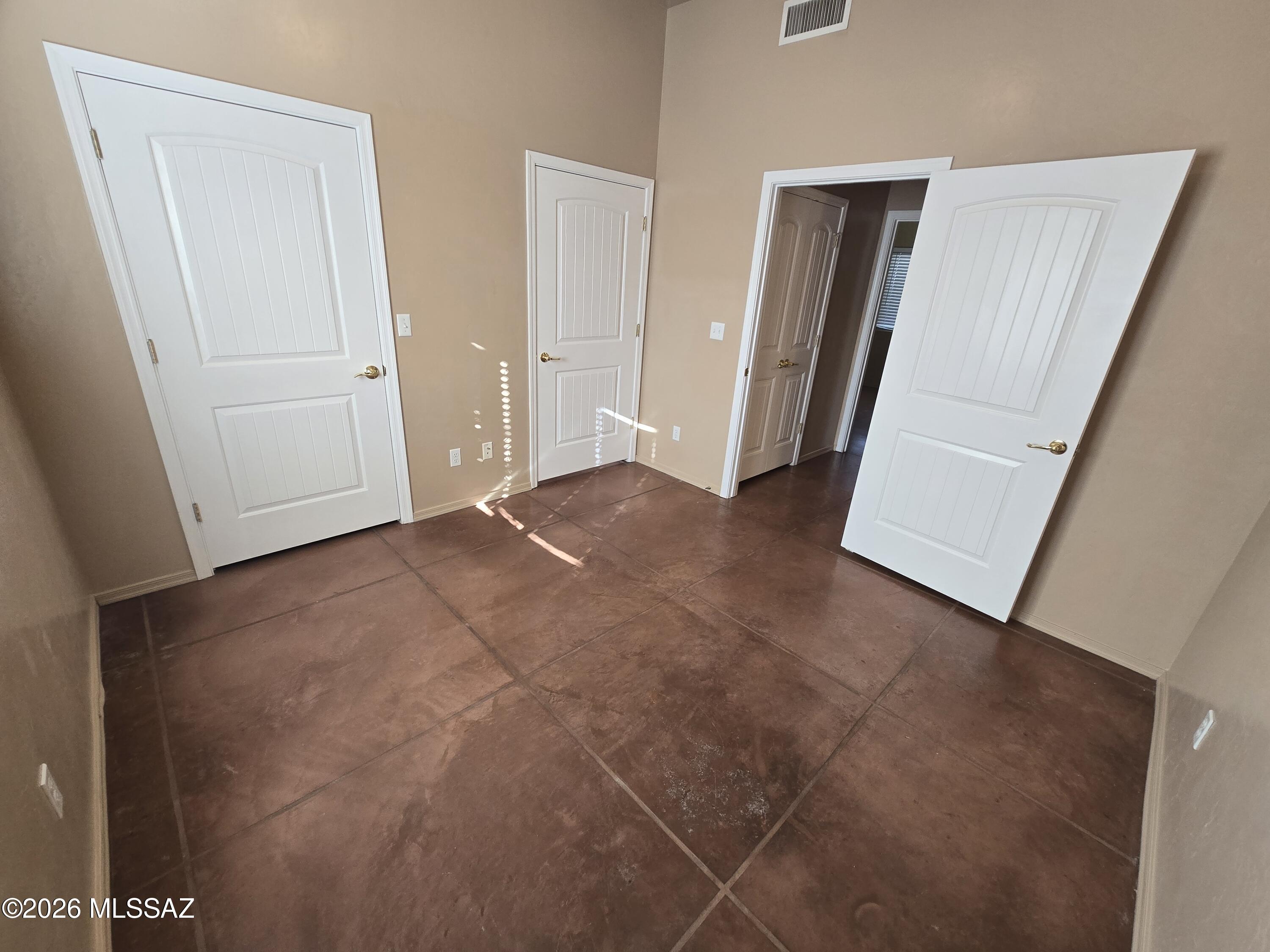 2601 E. Prince Rd. (1-20) - Residential Lease