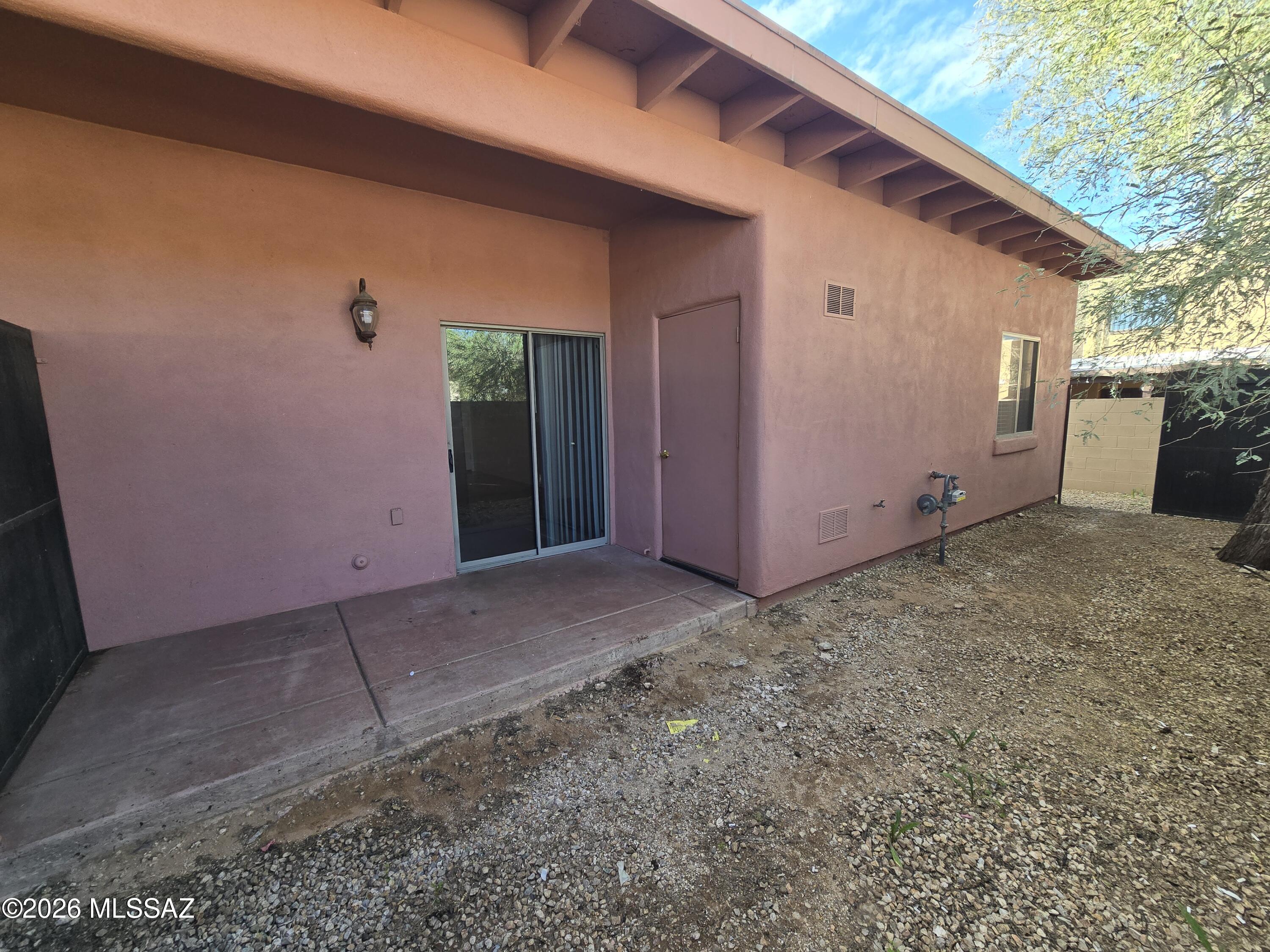 2601 E. Prince Rd. (1-20) - Residential Lease