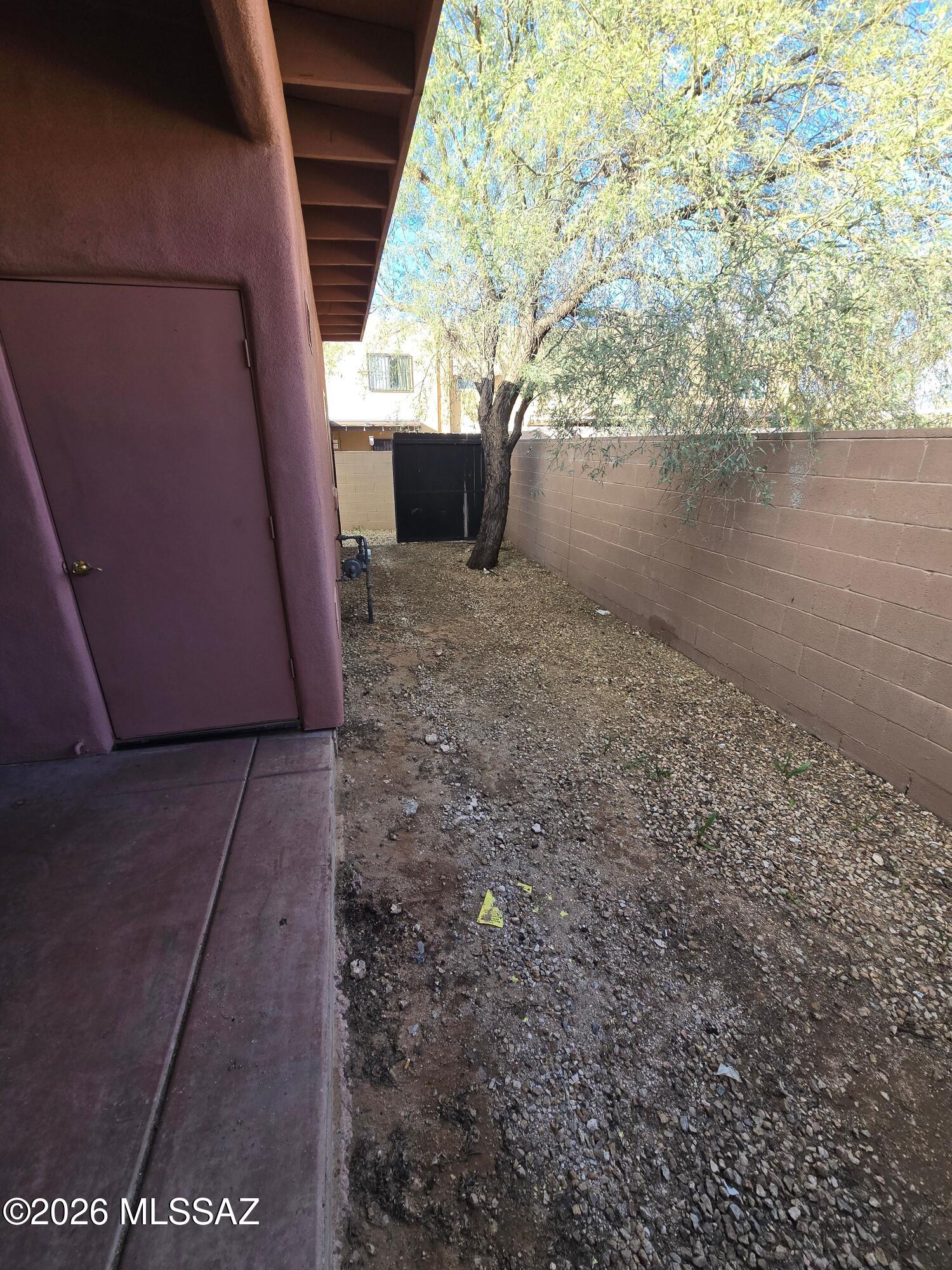 2601 E. Prince Rd. (1-20) - Residential Lease