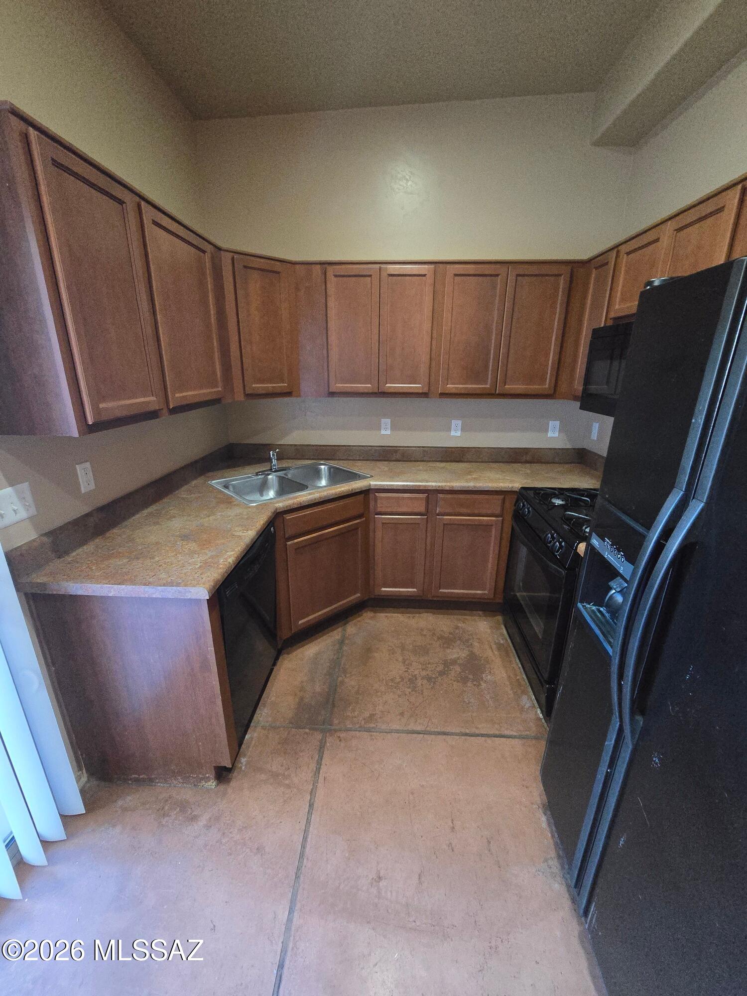 2601 E. Prince Rd. (1-20) - Residential Lease