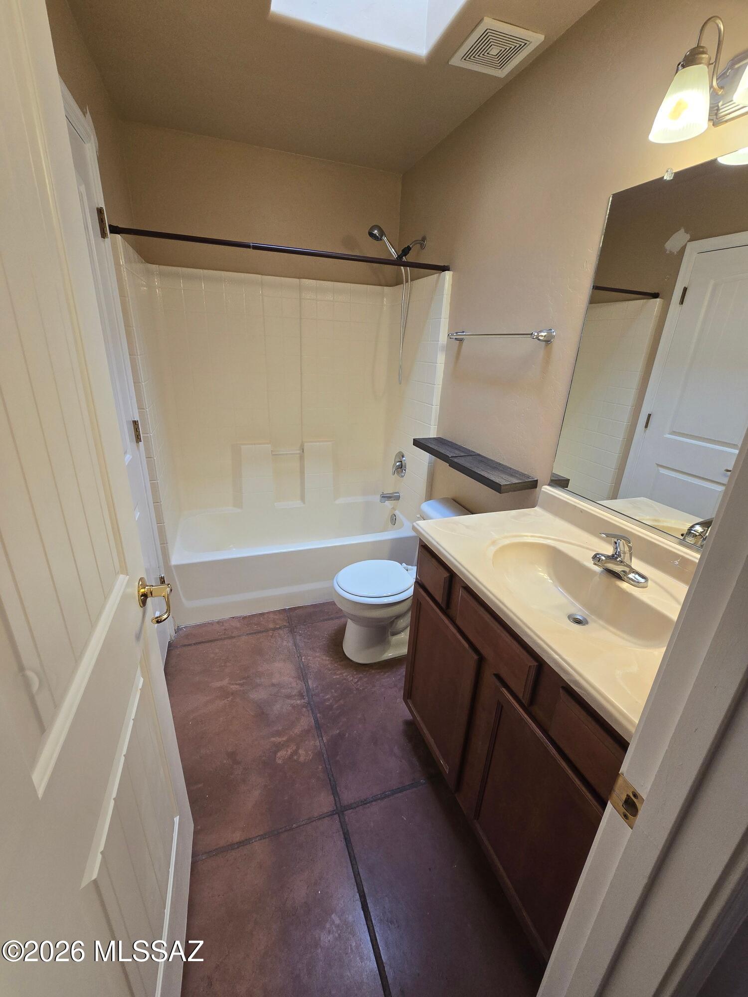 2601 E. Prince Rd. (1-20) - Residential Lease