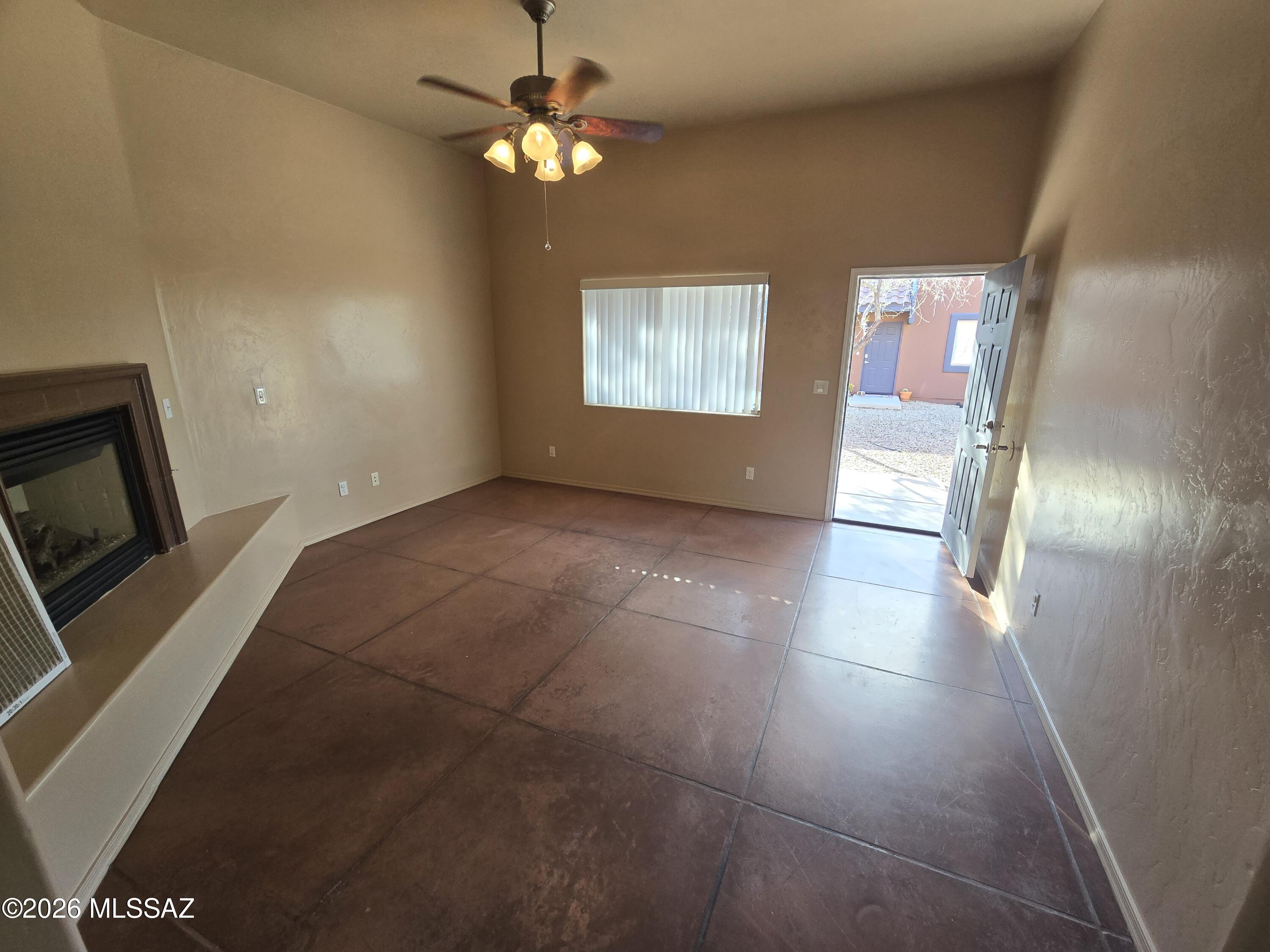 2601 E. Prince Rd. (1-20) - Residential Lease