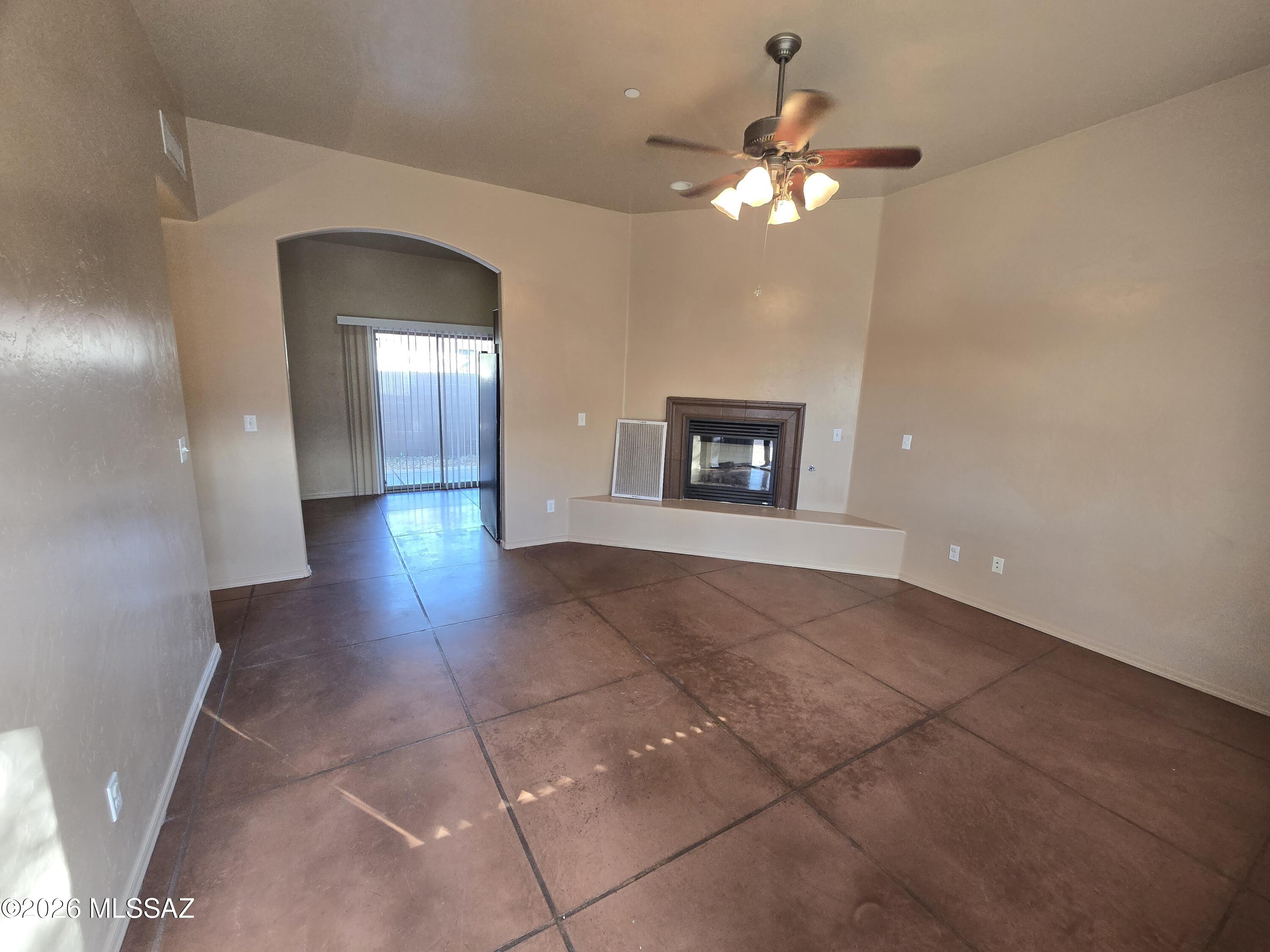 2601 E. Prince Rd. (1-20) - Residential Lease