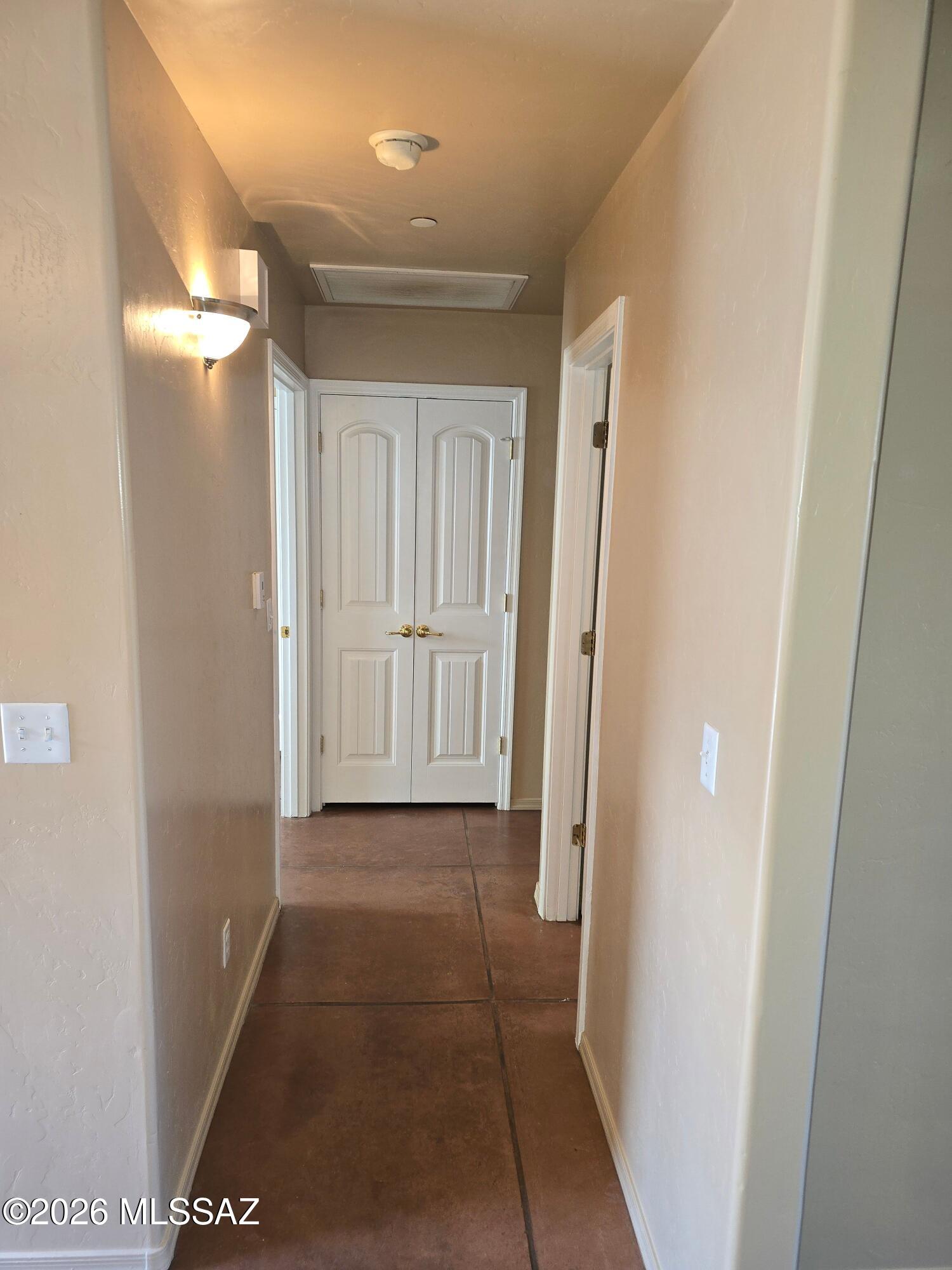 2601 E. Prince Rd. (1-20) - Residential Lease
