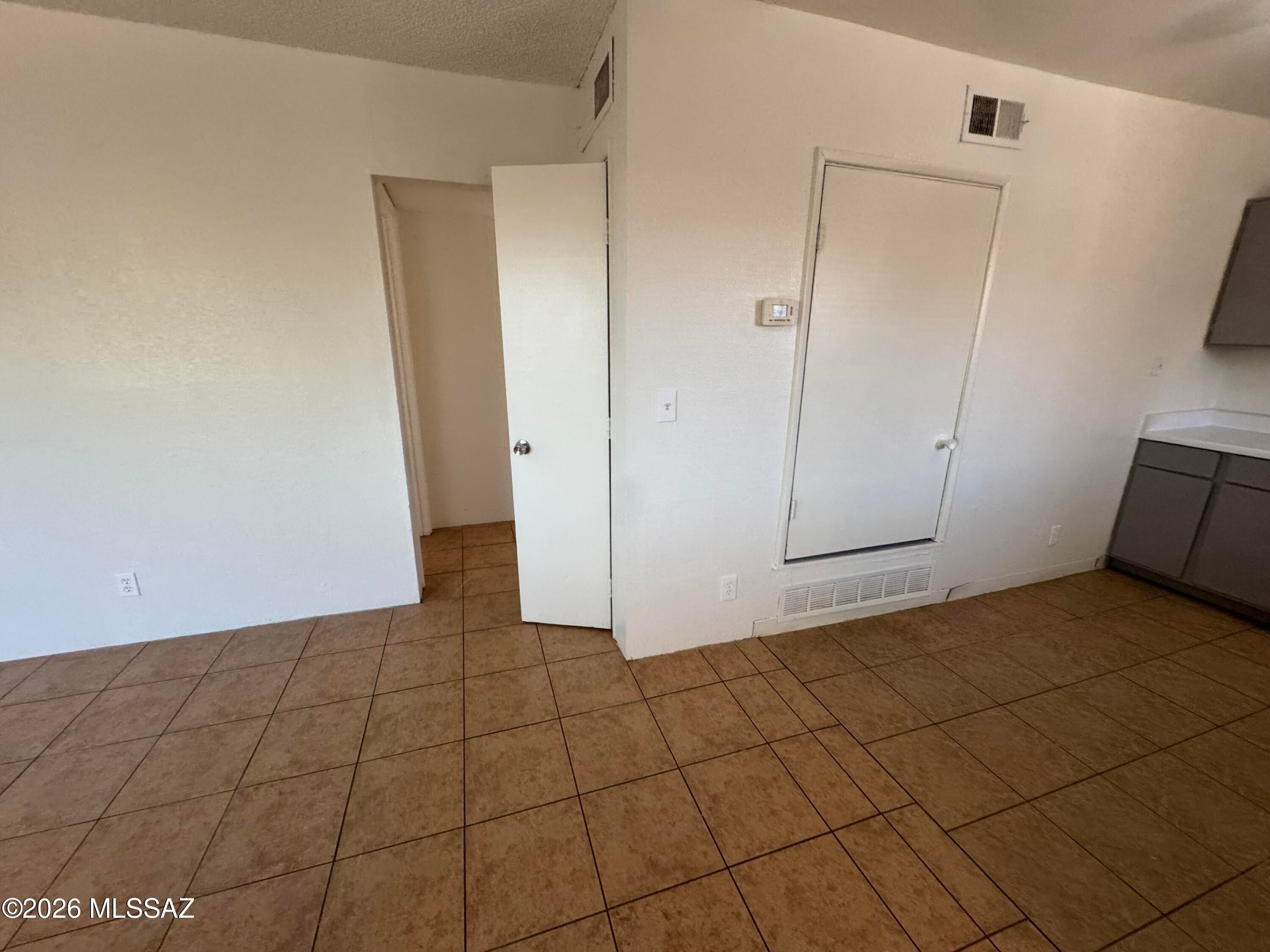 Unsubdivided - Residential Lease