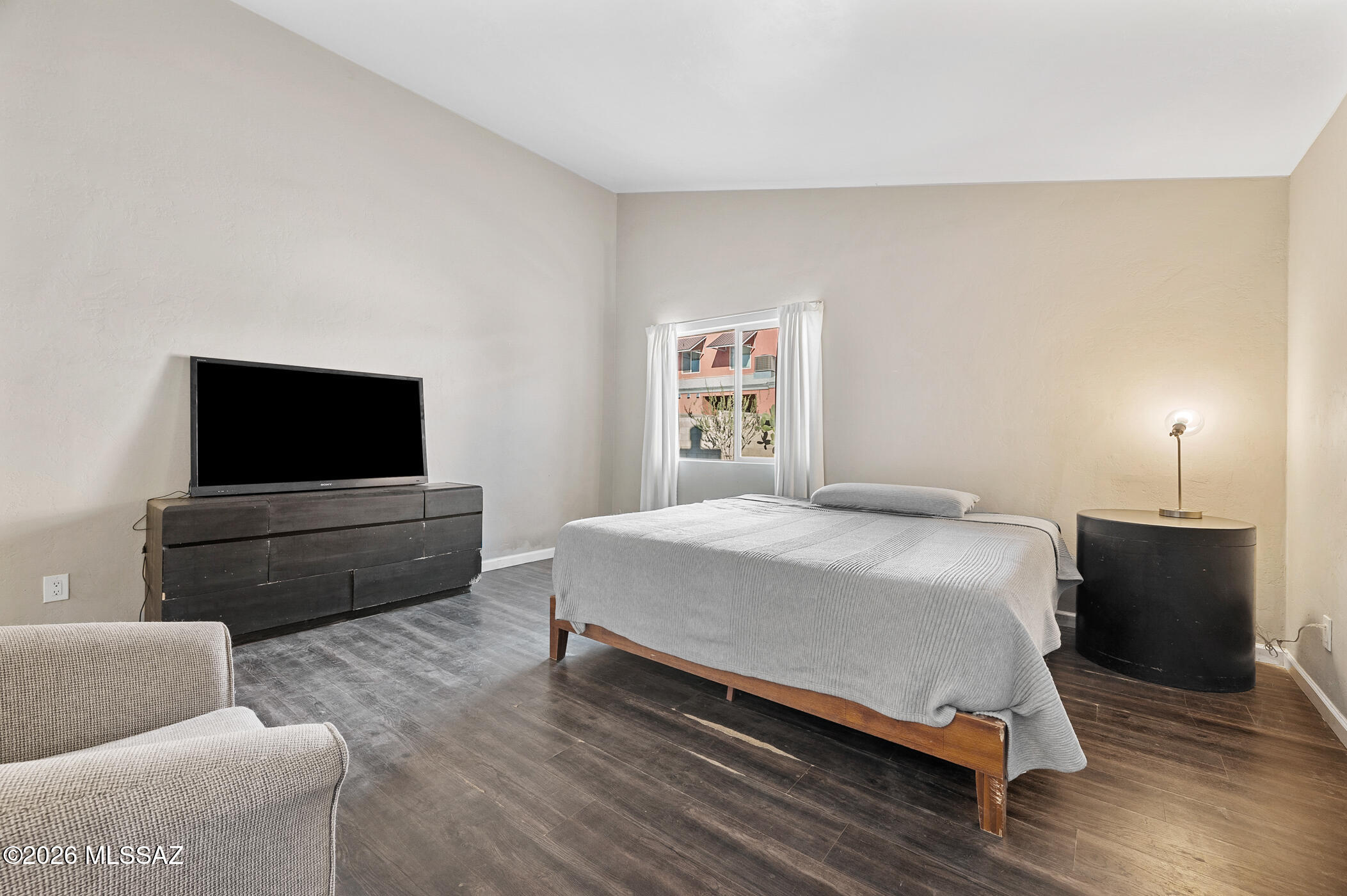 Los Olivos Est I (1-24) - Residential