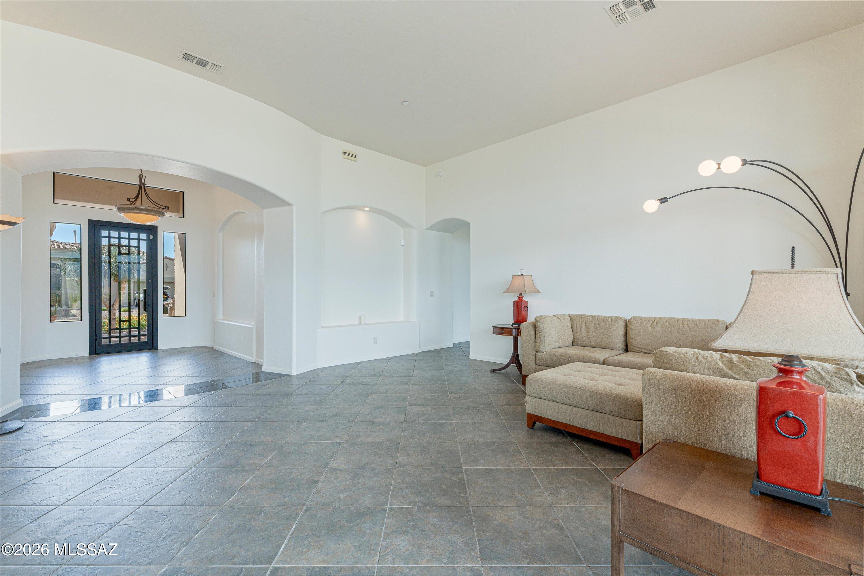 Sabino Mountain (1-290) - Residential