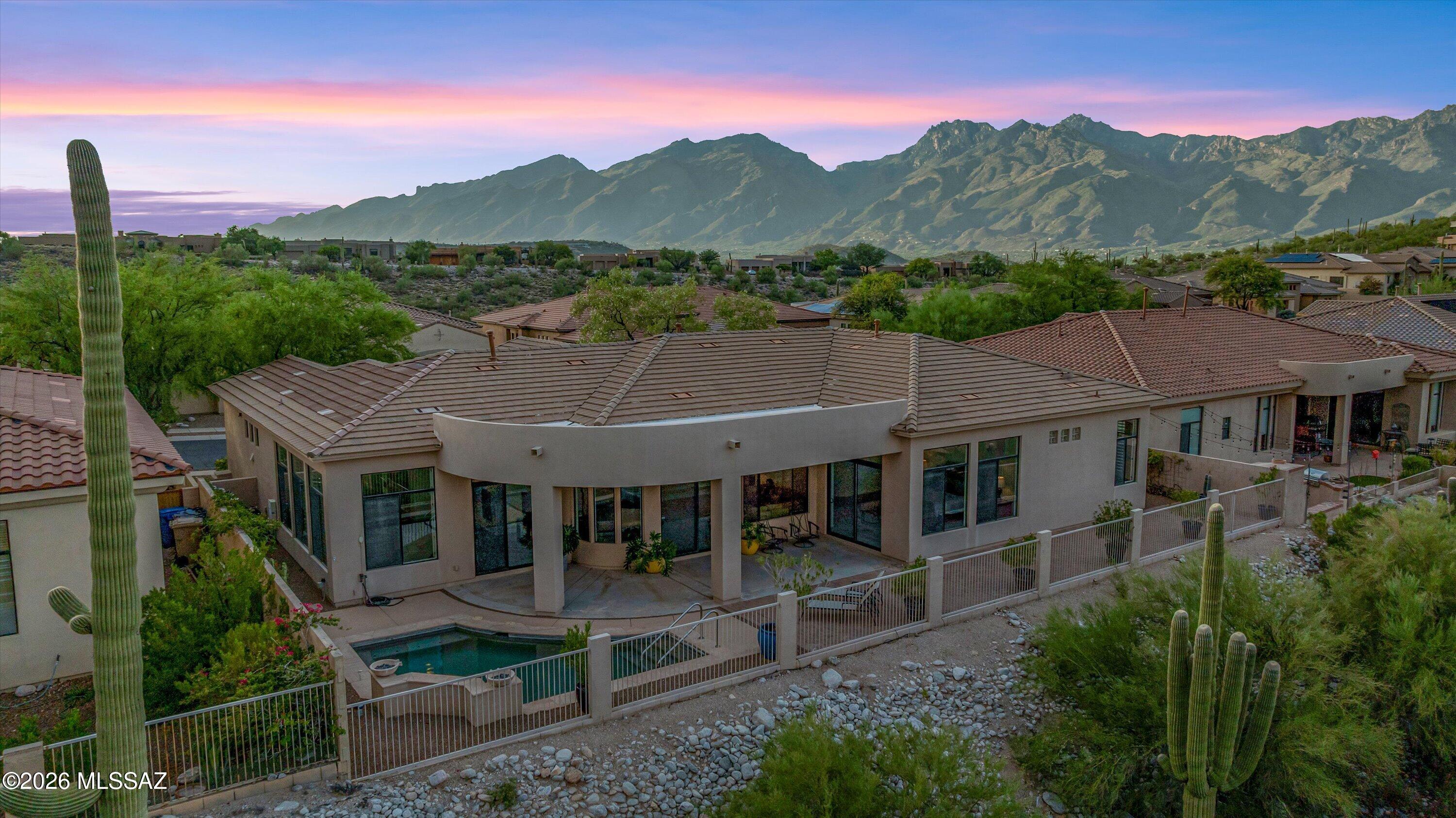 Sabino Mountain (1-290) - Residential