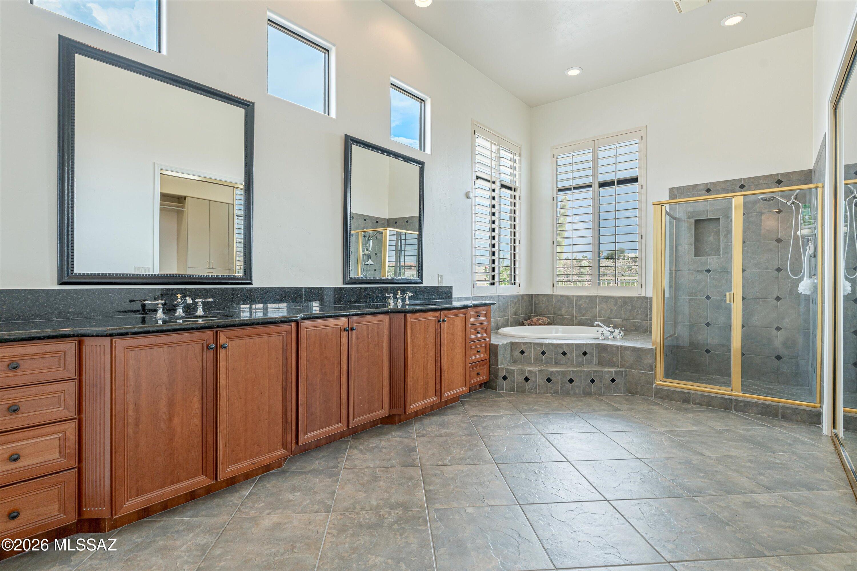Sabino Mountain (1-290) - Residential