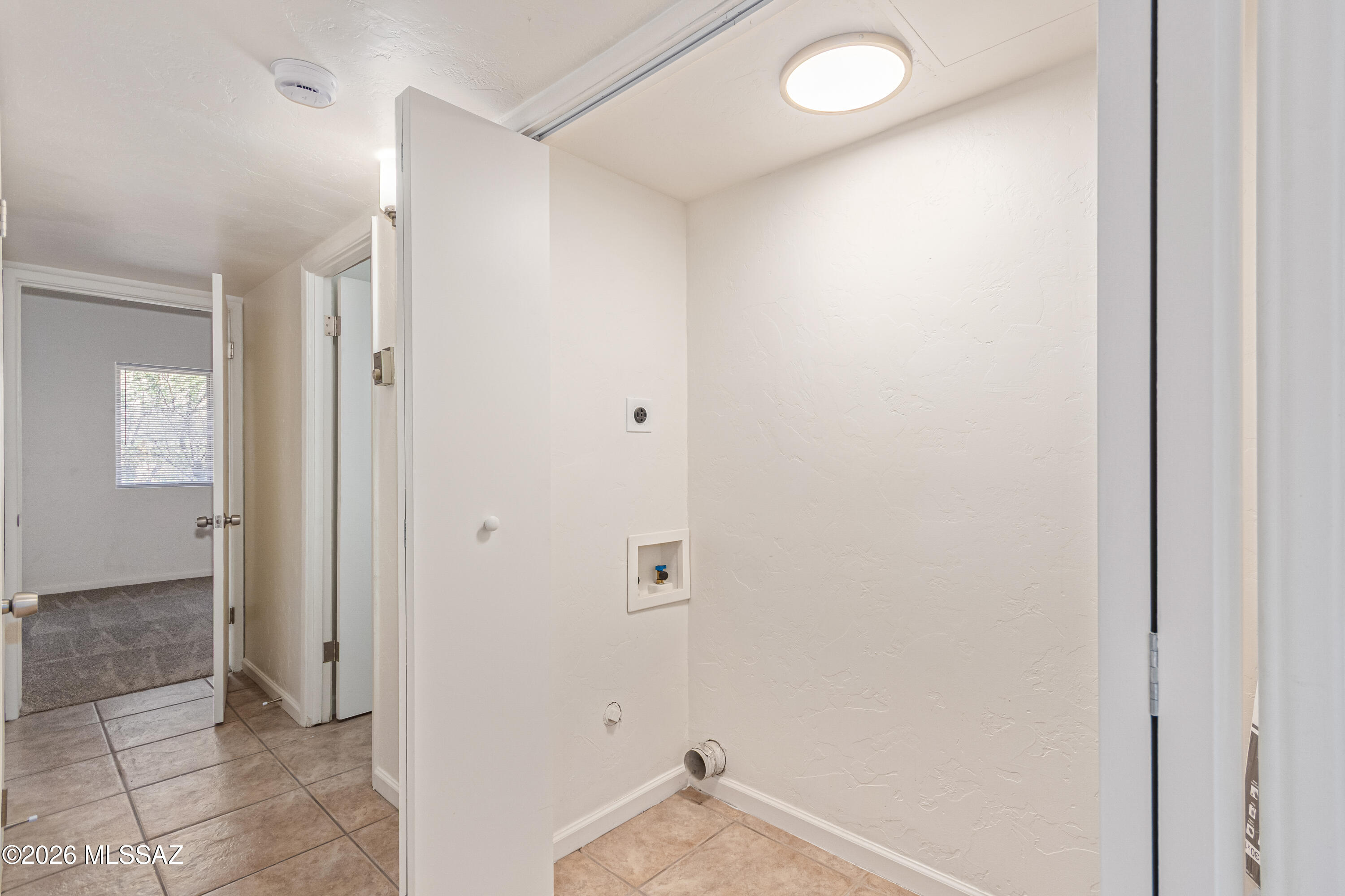 Royal Alvernon Condos. - Residential
