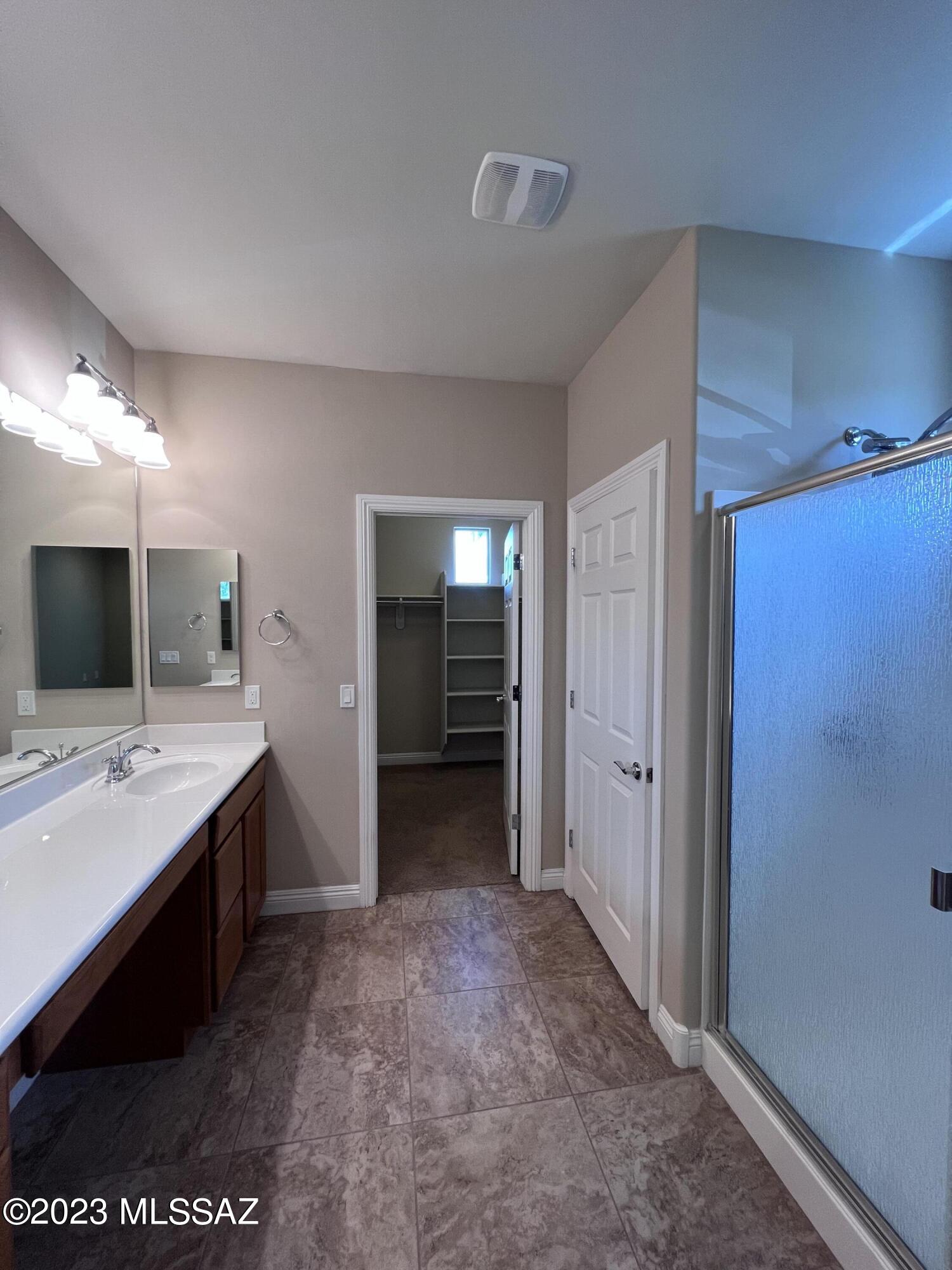 Del Webb at Rancho Del Lago Phase II SQ20112850077 - Residential Lease