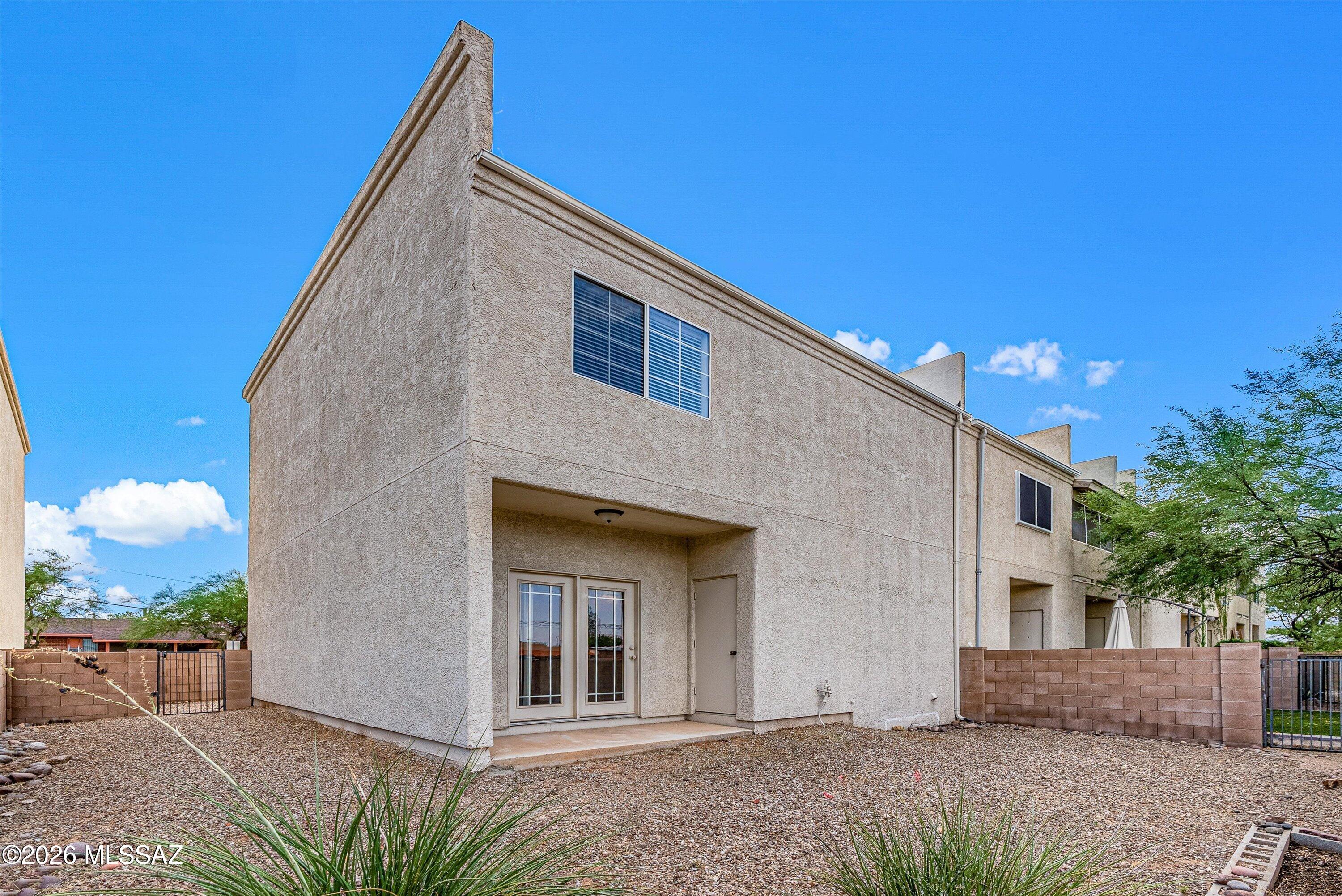 Treat Avenue Townhomes (1-15) - Residential