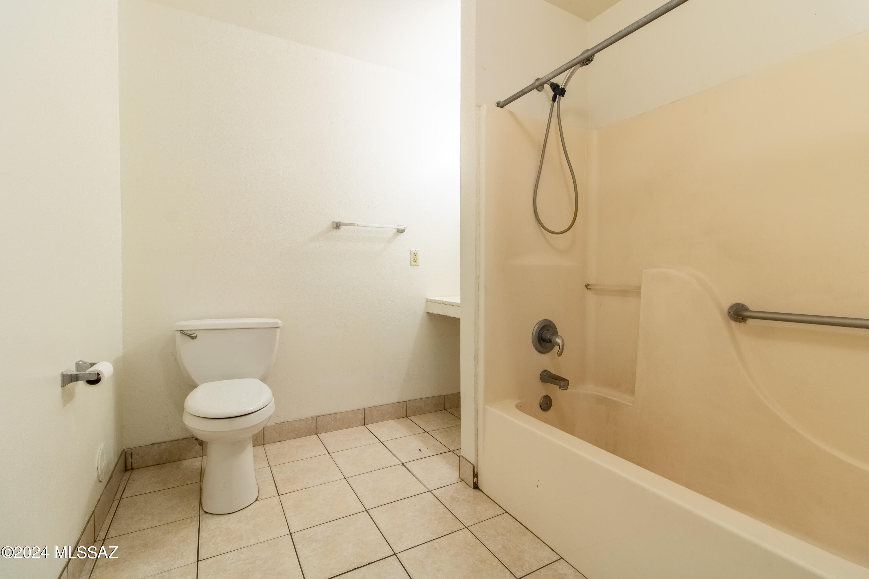 Unsubdivided - Residential Lease