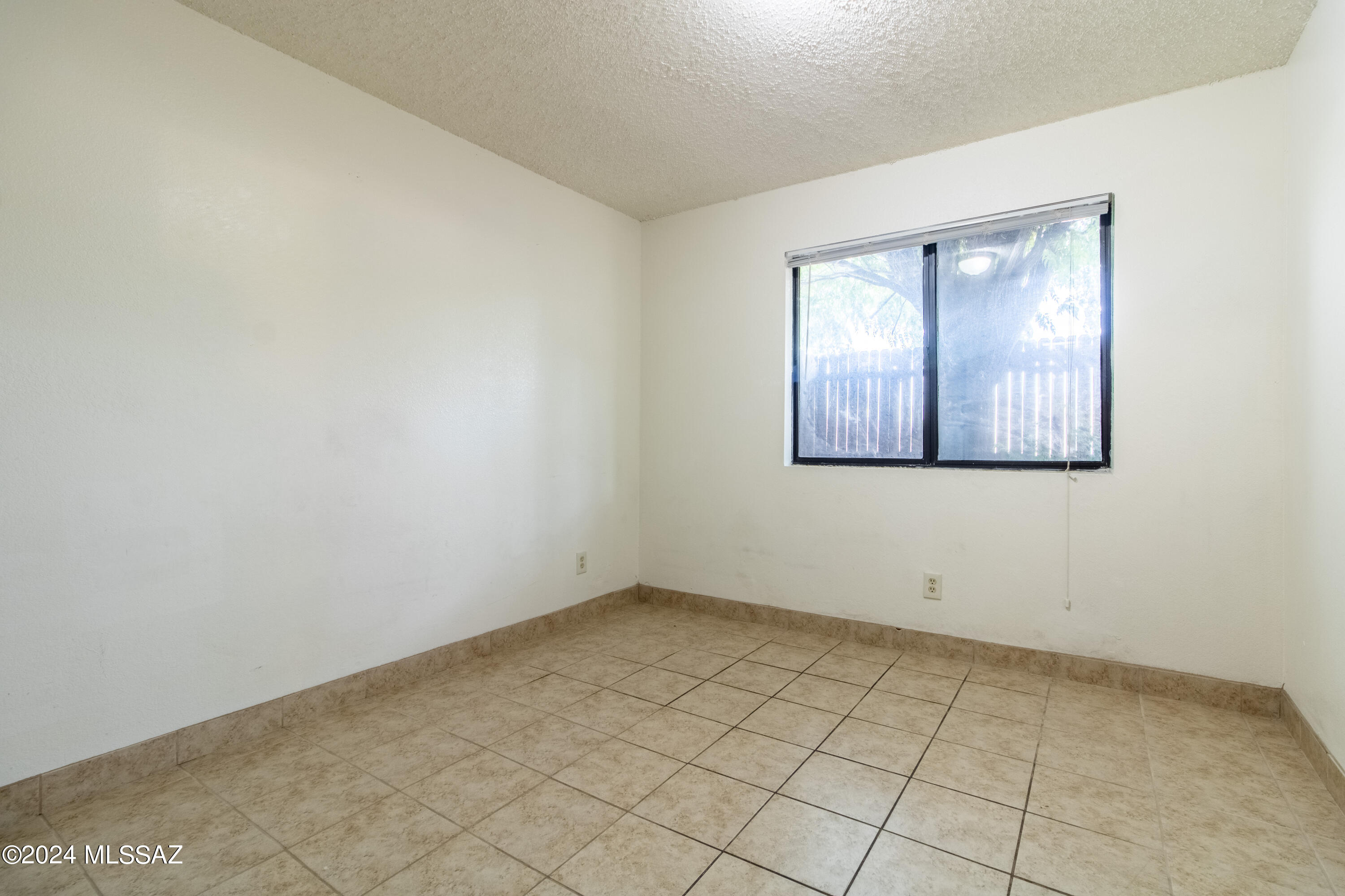 Unsubdivided - Residential Lease