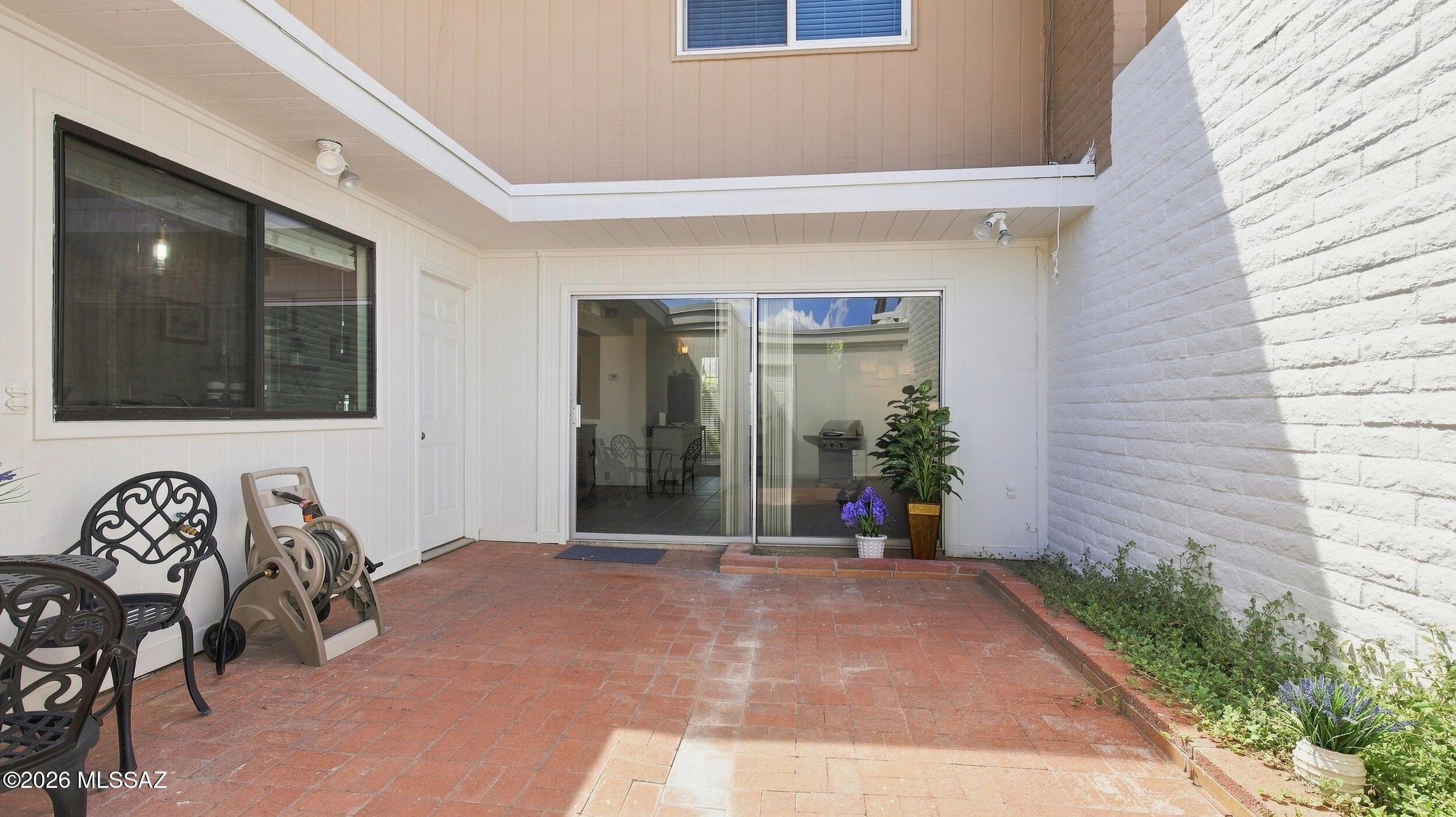 Rolling Hills Towne House - Residential