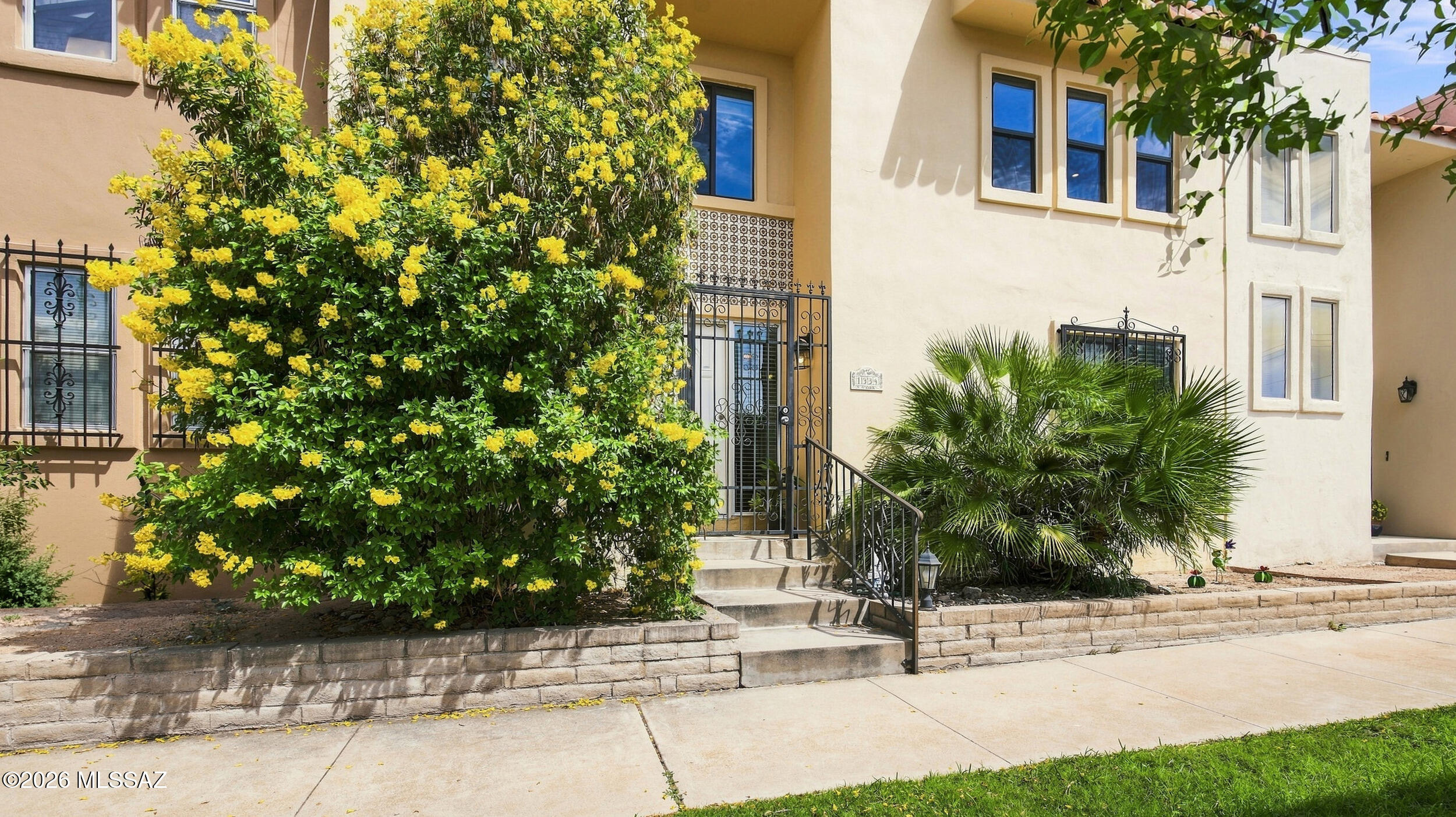 Rolling Hills Towne House - Residential
