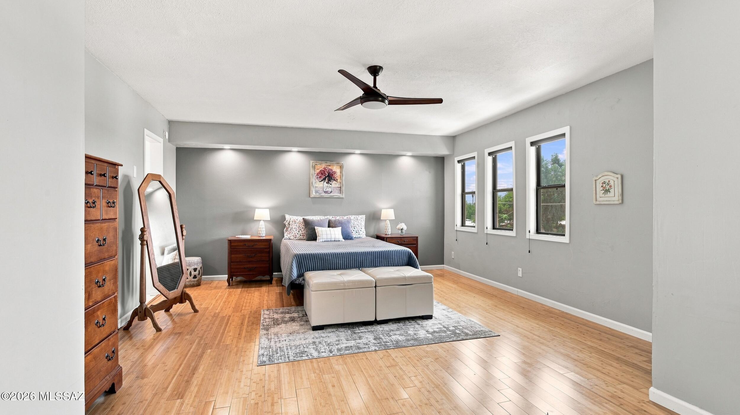 Rolling Hills Towne House - Residential