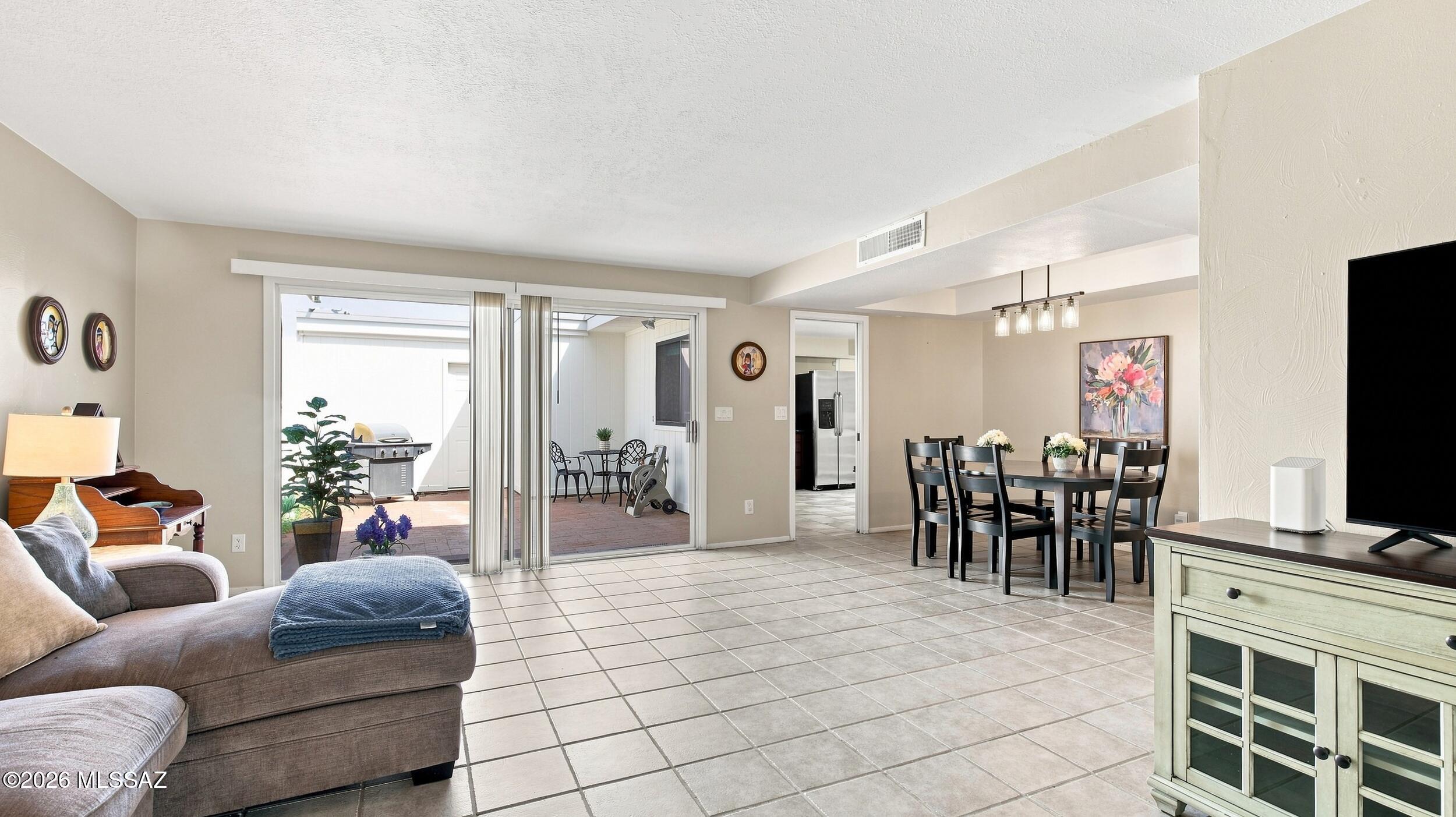 Rolling Hills Towne House - Residential