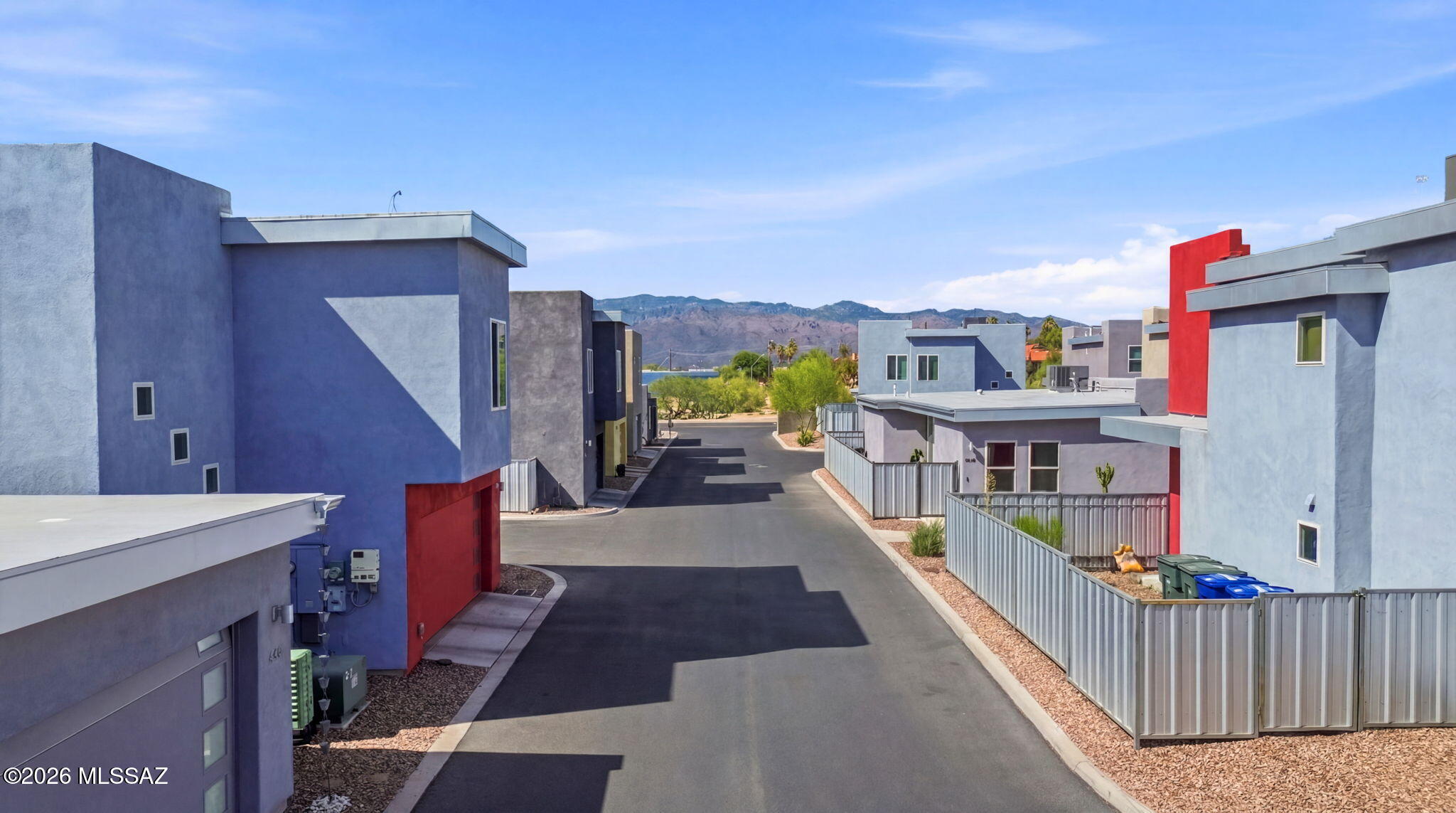 Camino Modern - Residential
