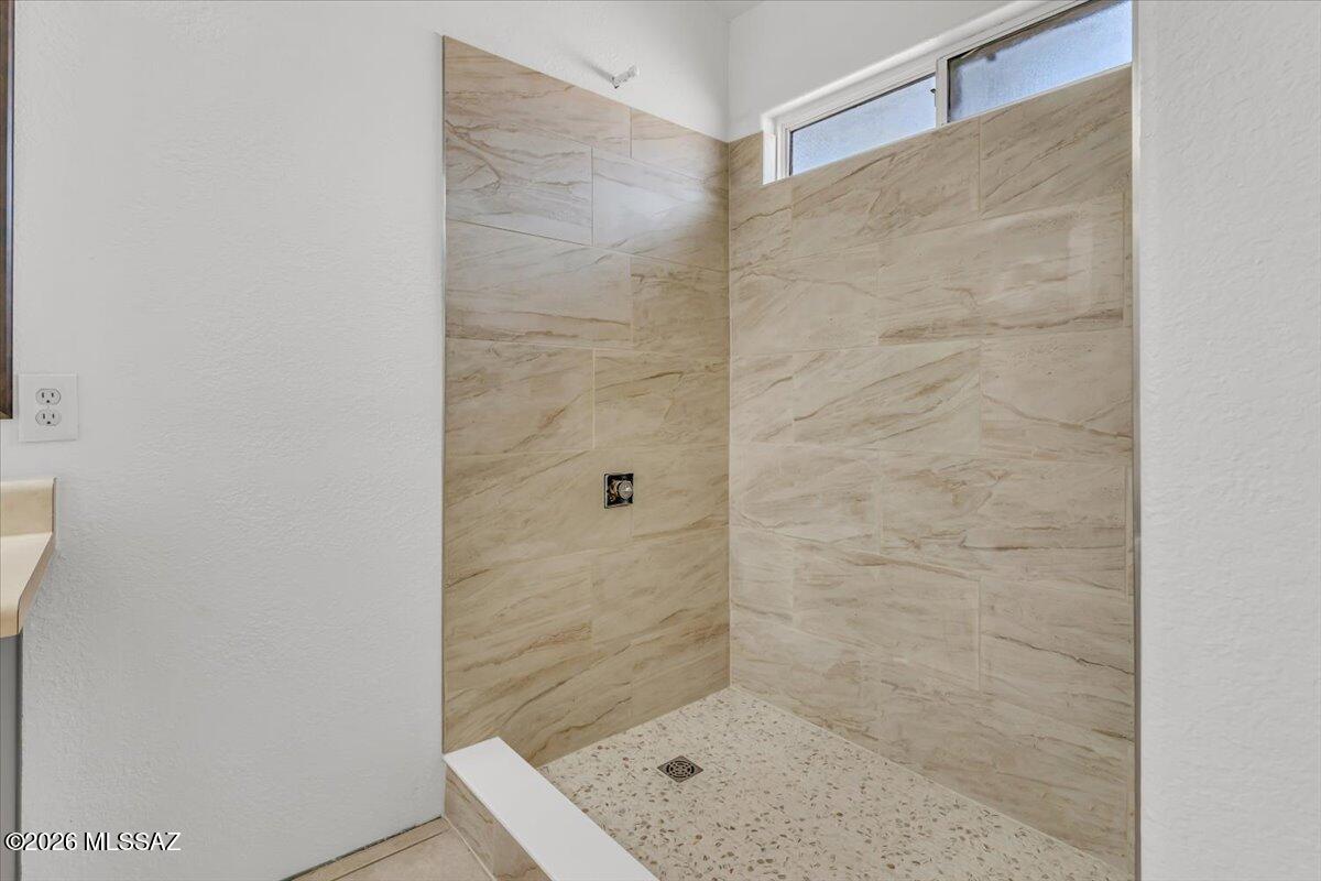 Elliott Homes At Rita Ranch (1-521) - Residential