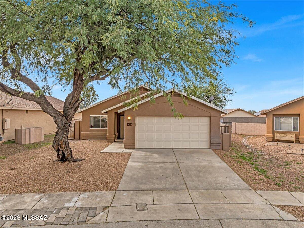 Elliott Homes At Rita Ranch (1-521) - Residential